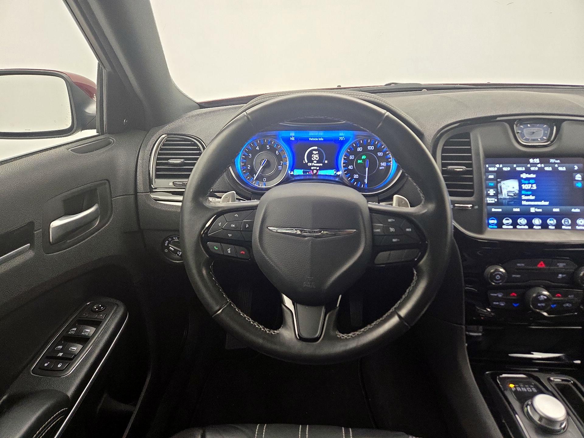 Thumbnail: 2020 Chrysler 300 - 10