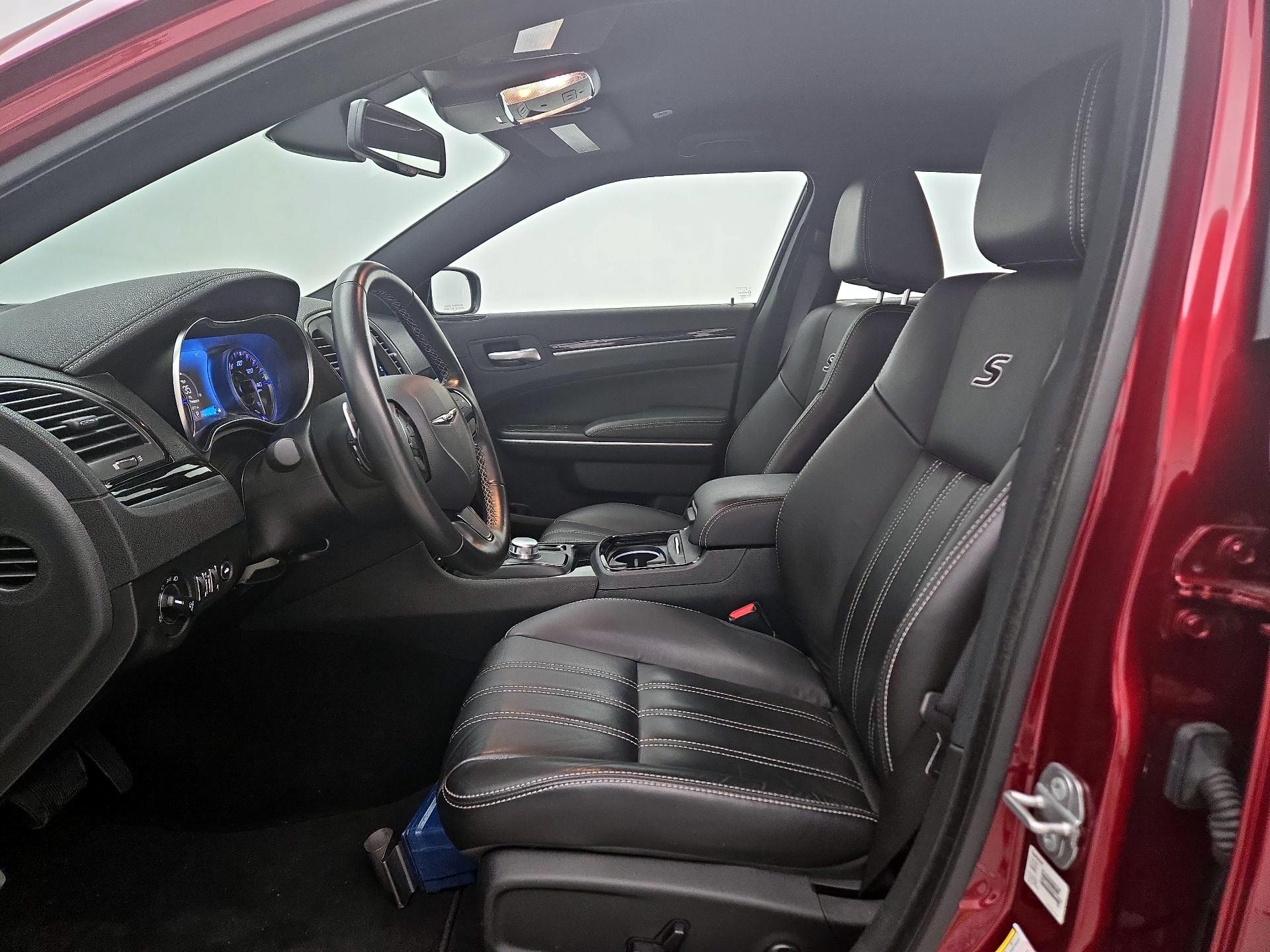 Thumbnail: 2020 Chrysler 300 - 11