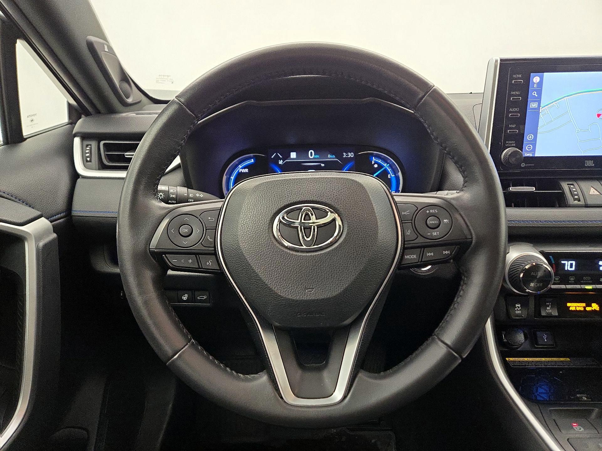 Thumbnail: 2020 Toyota RAV4 - 10