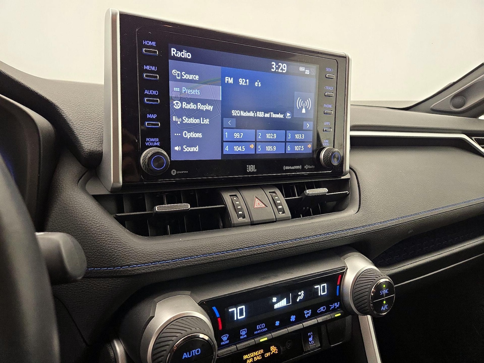 2020 Toyota RAV4 XSE - Photo 17
