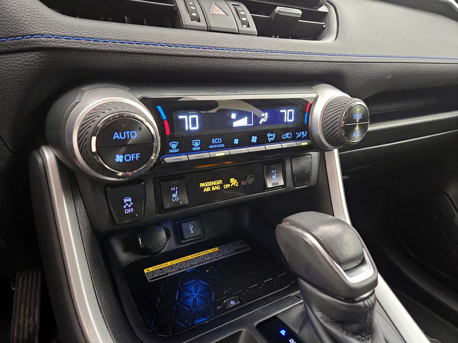 2020 Toyota RAV4 XSE - Photo 18