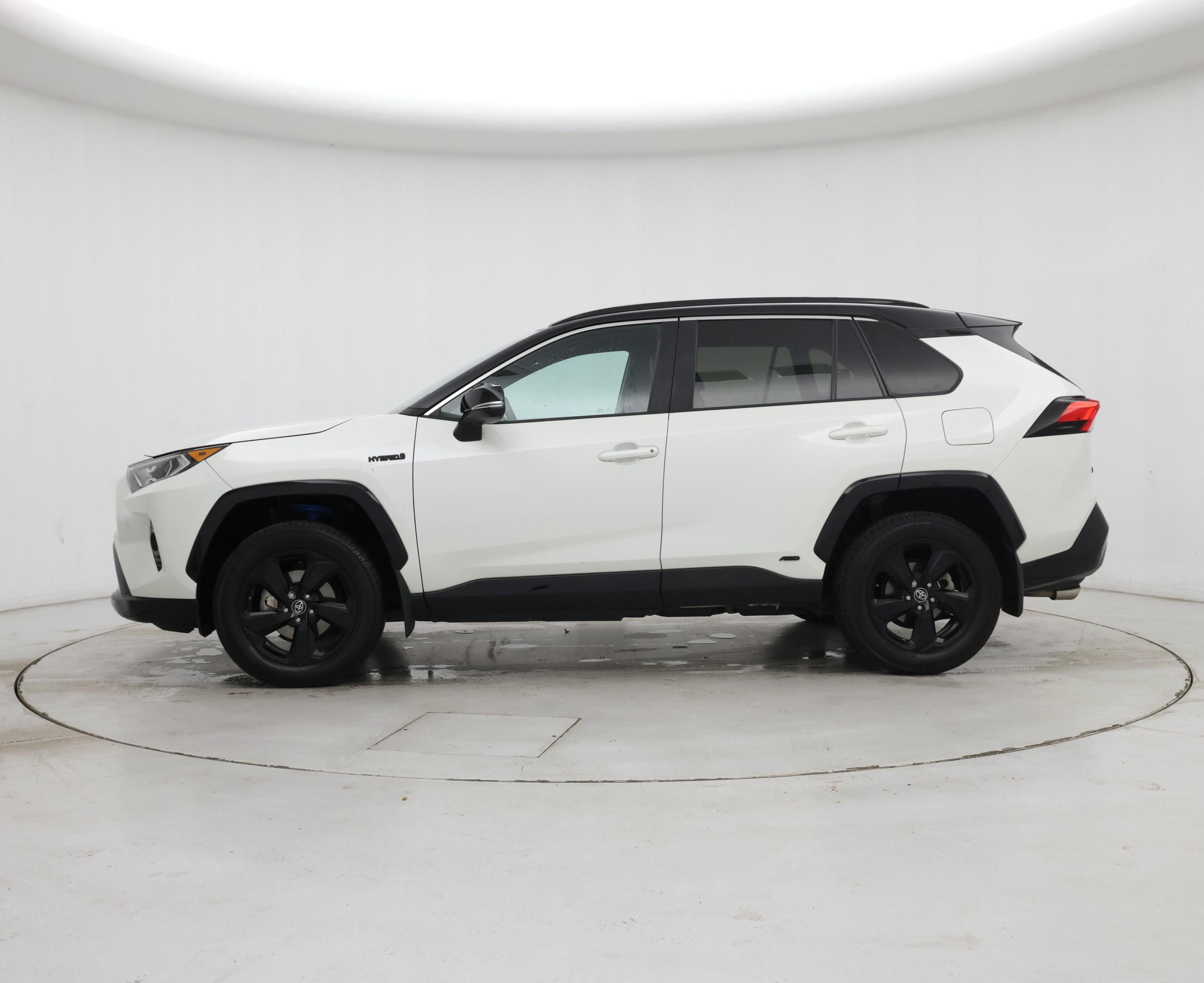 Thumbnail: 2020 Toyota RAV4 - 3