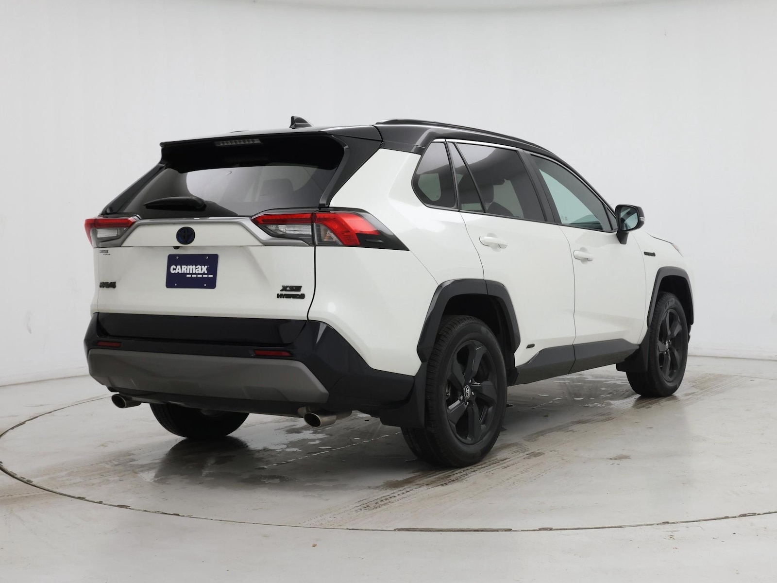 2020 Toyota RAV4 XSE - Photo 9