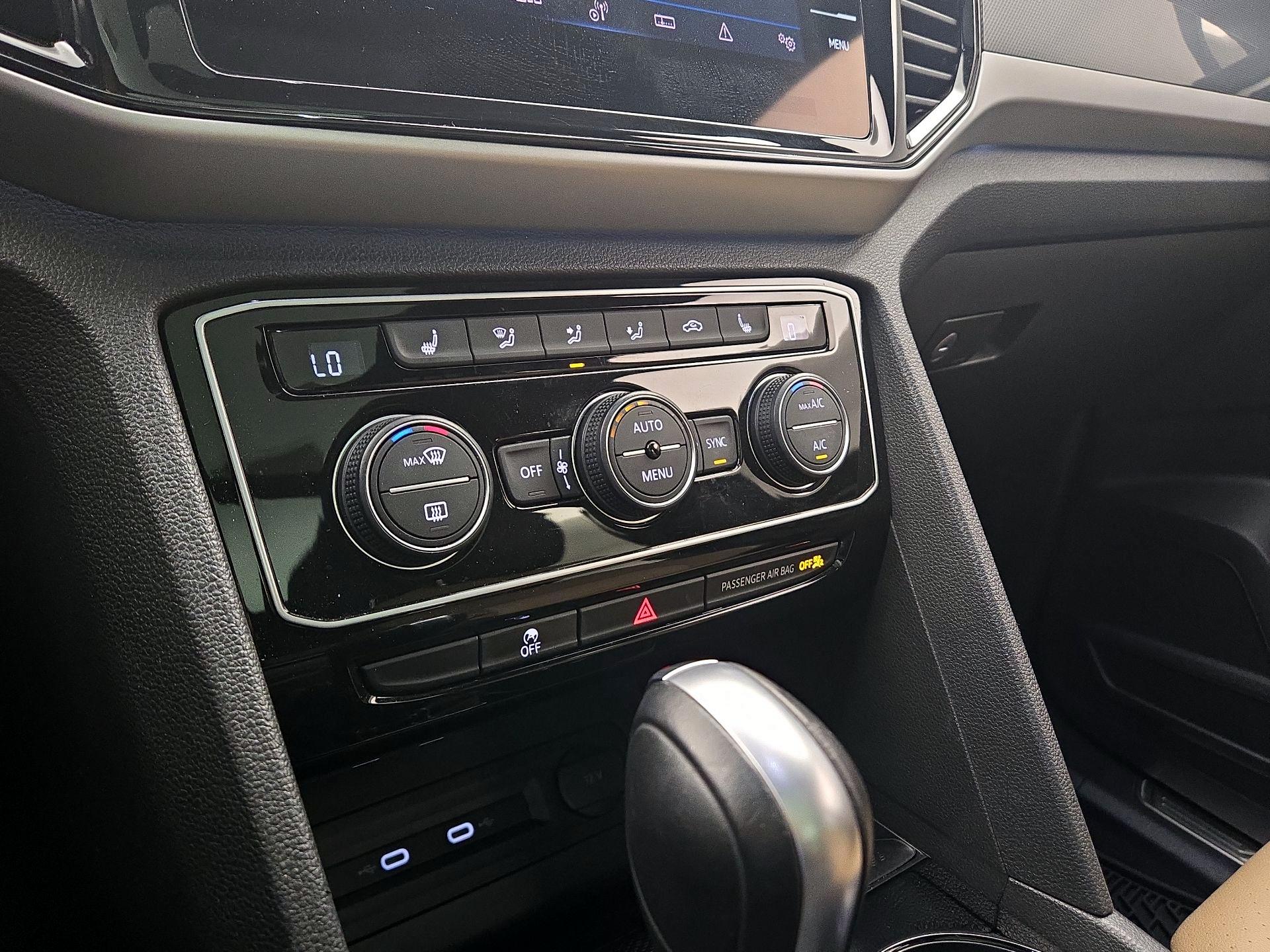 Thumbnail: 2021 Volkswagen Atlas - 16
