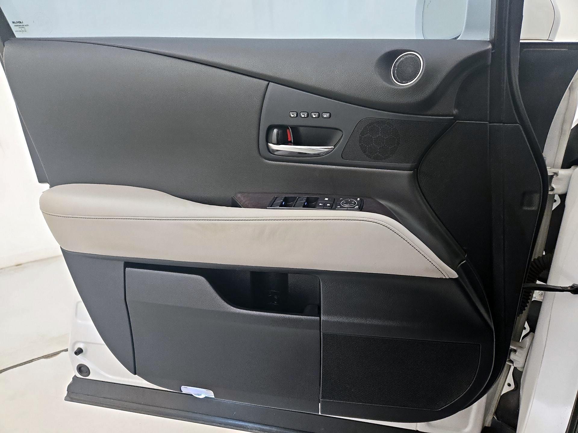 Thumbnail: 2015 Lexus RX - 12