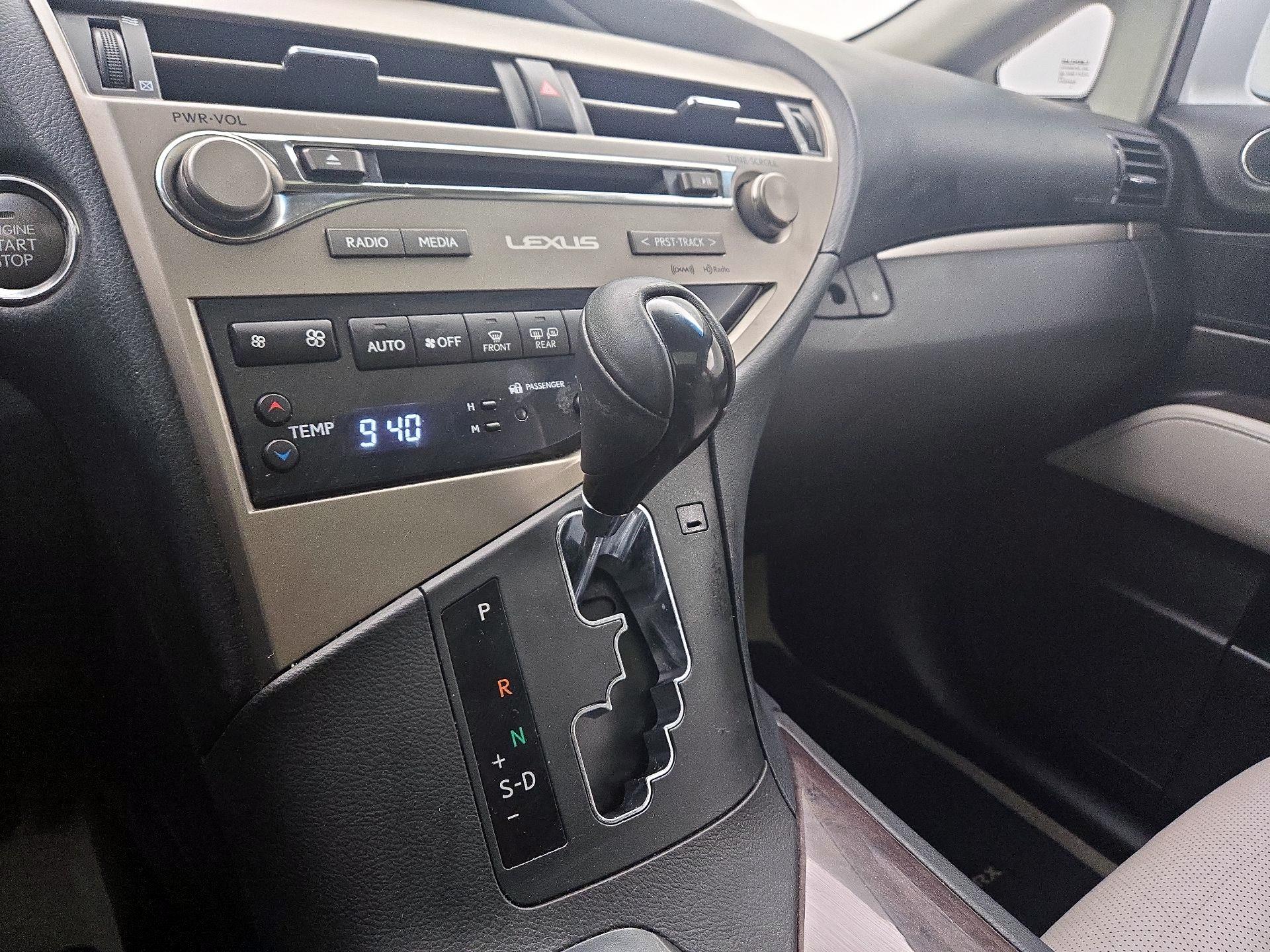 Thumbnail: 2015 Lexus RX - 17