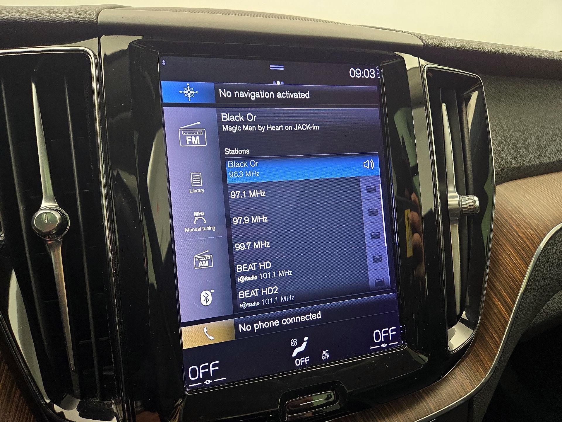 Thumbnail: 2021 Volvo XC60 - 15