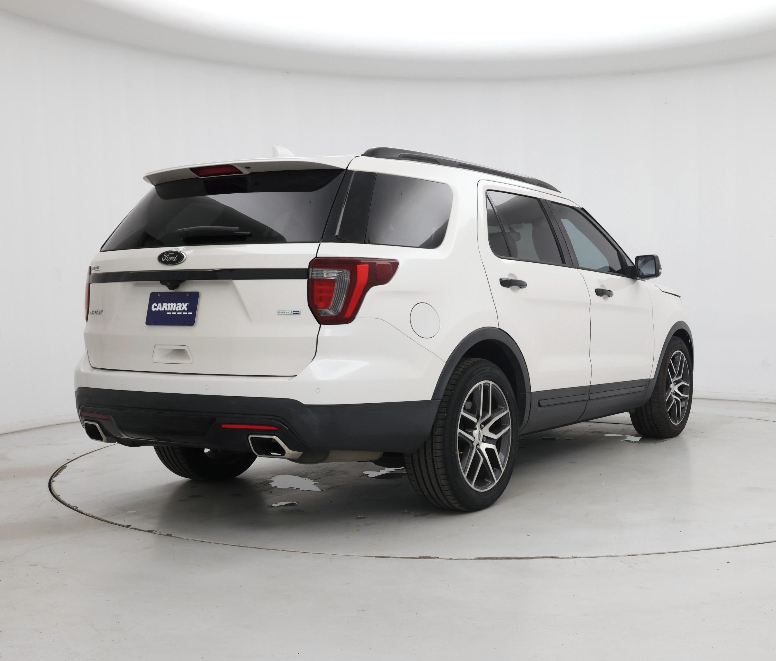 Thumbnail: 2017 Ford Explorer - 8