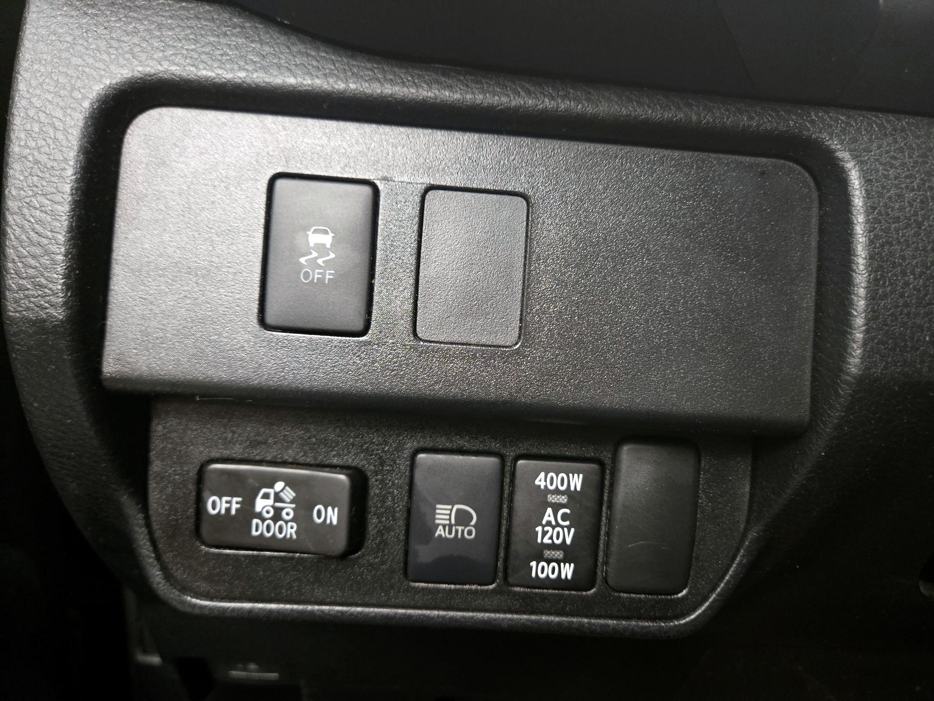 Thumbnail: 2021 Toyota Tacoma - 13