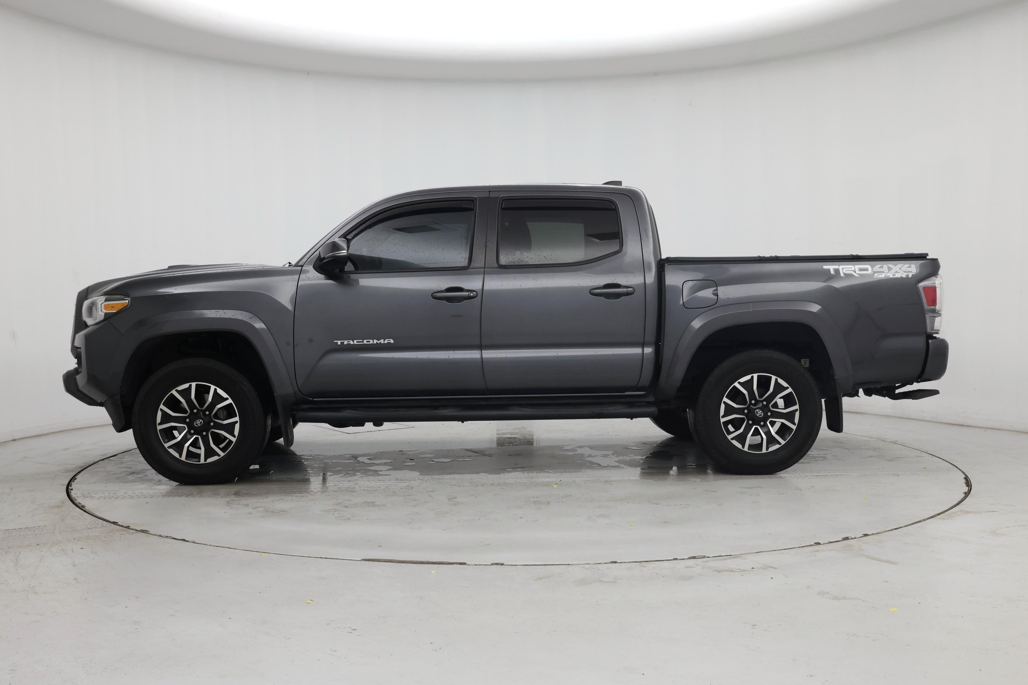 Thumbnail: 2021 Toyota Tacoma - 3
