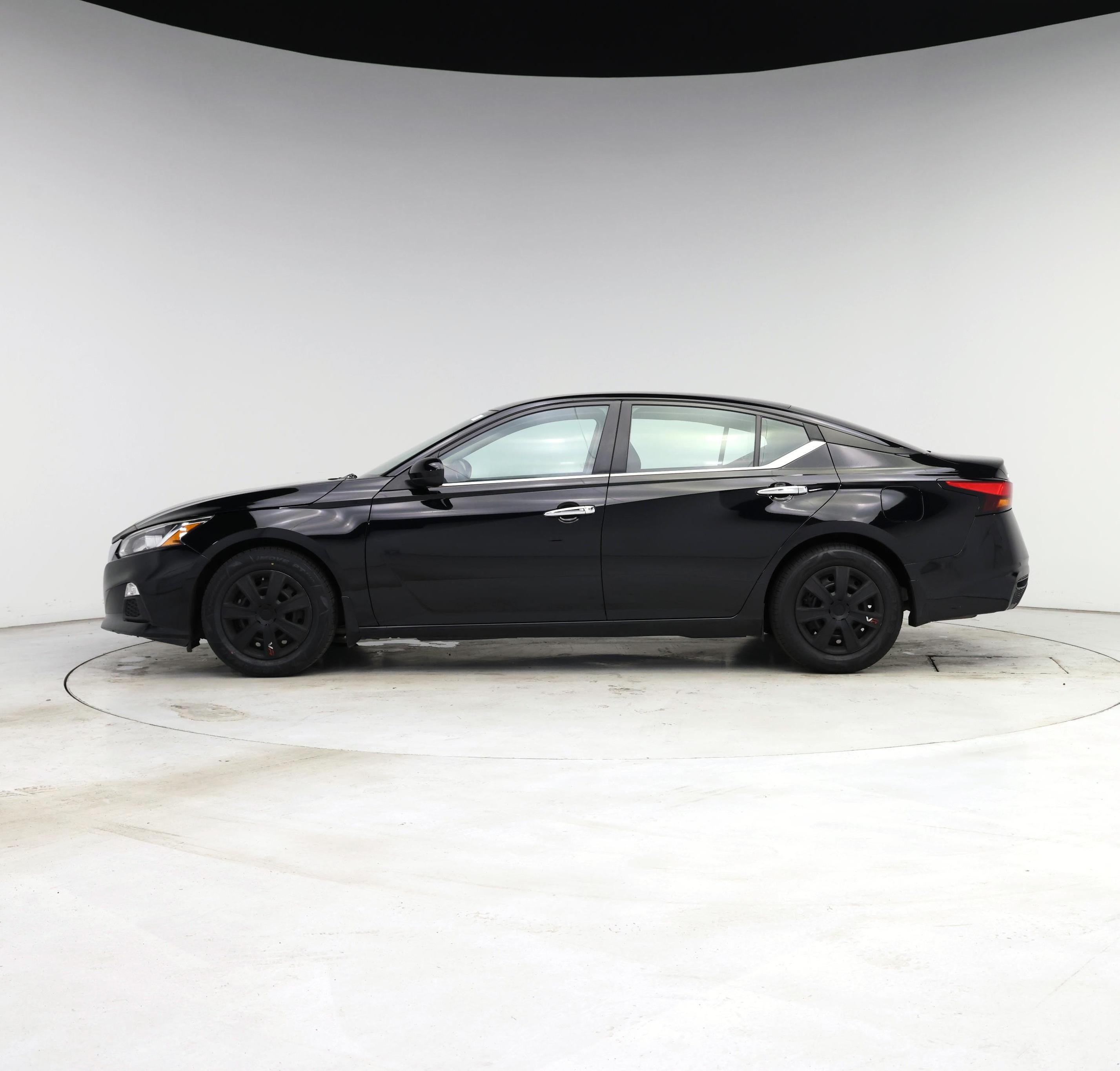 Thumbnail: 2021 Nissan Altima - 3