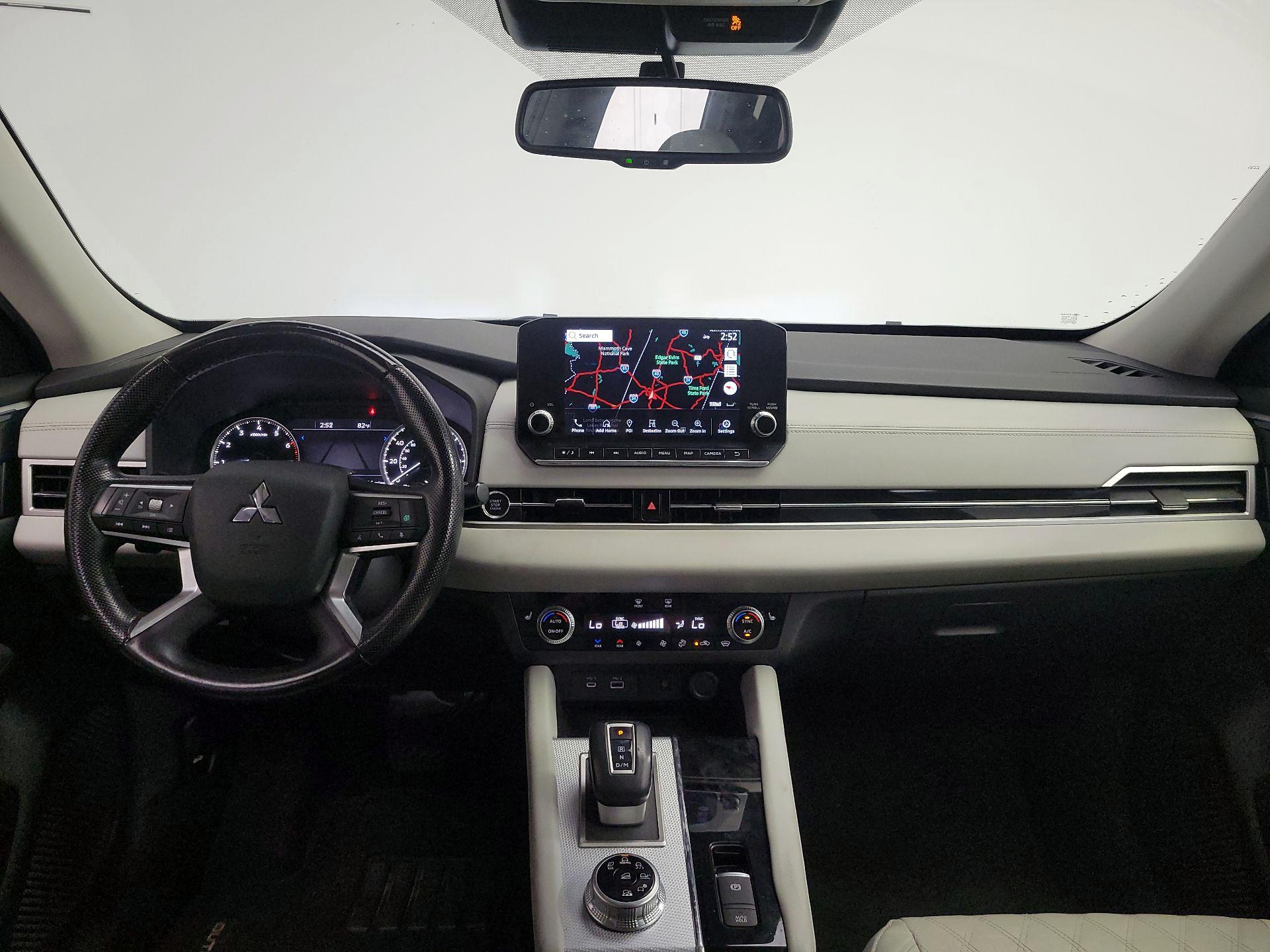 Thumbnail: 2022 Mitsubishi Outlander - 9