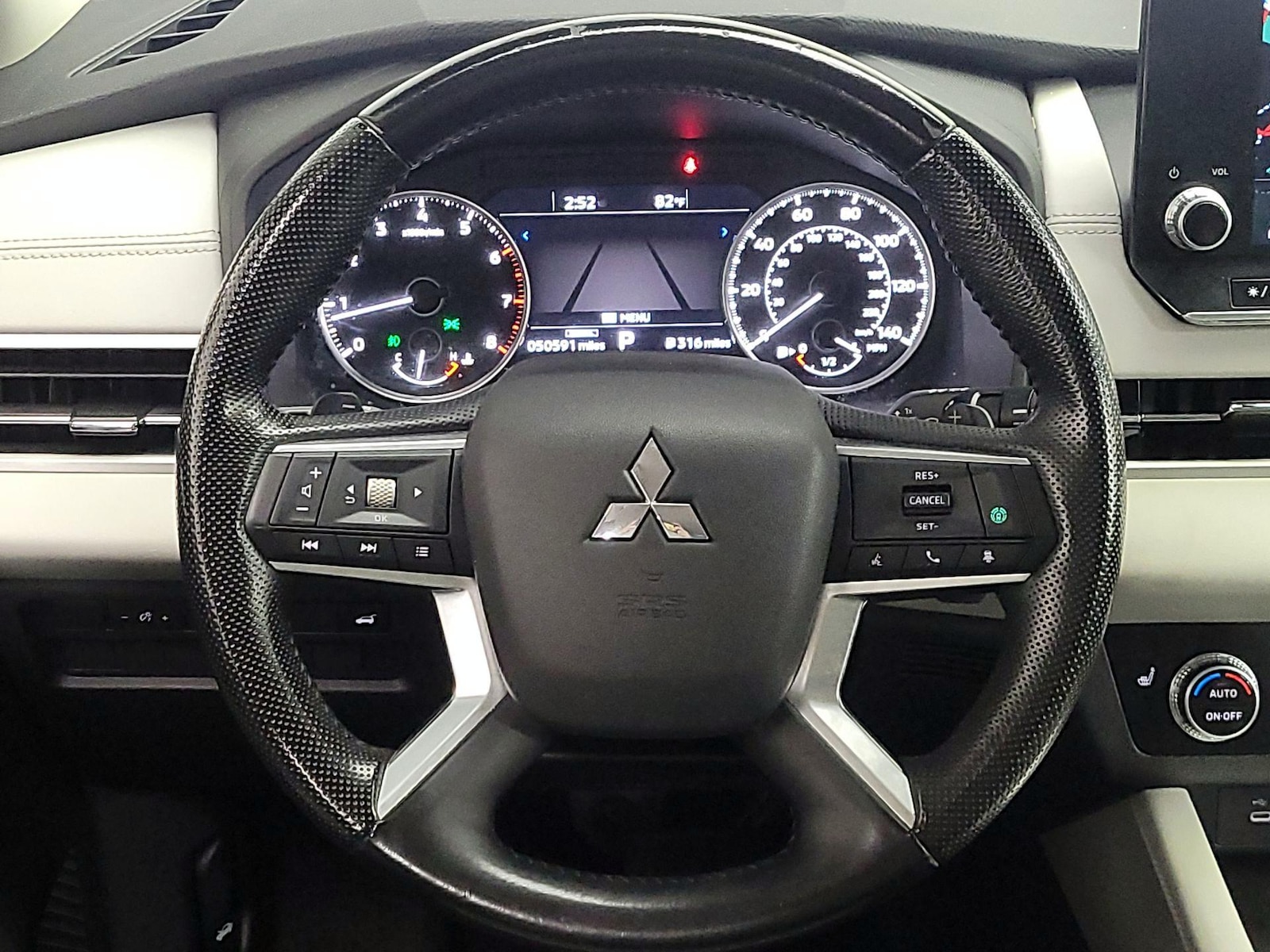 2022 Mitsubishi Outlander SEL Special Edition - Photo 11