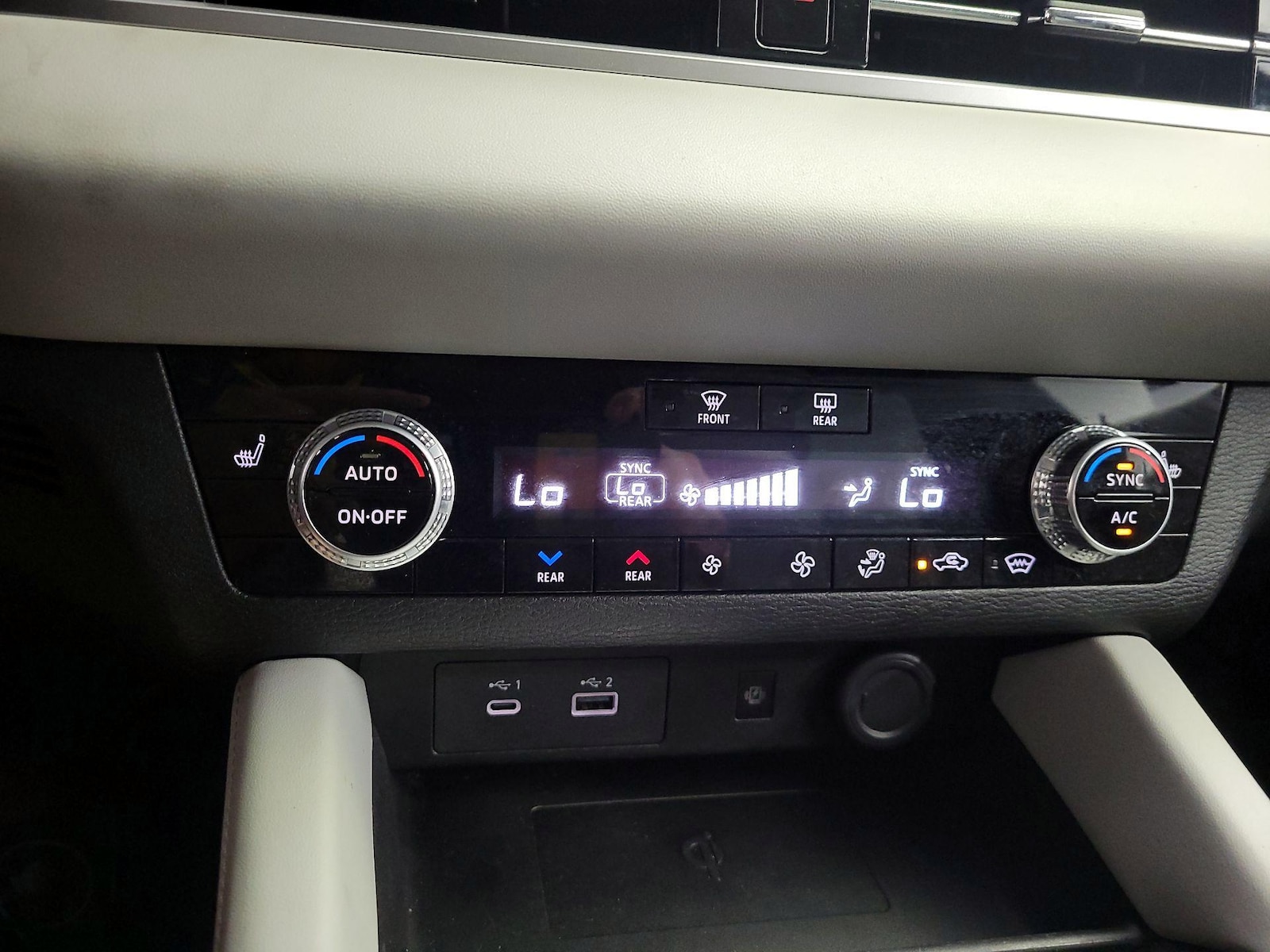 2022 Mitsubishi Outlander SEL Special Edition - Photo 18