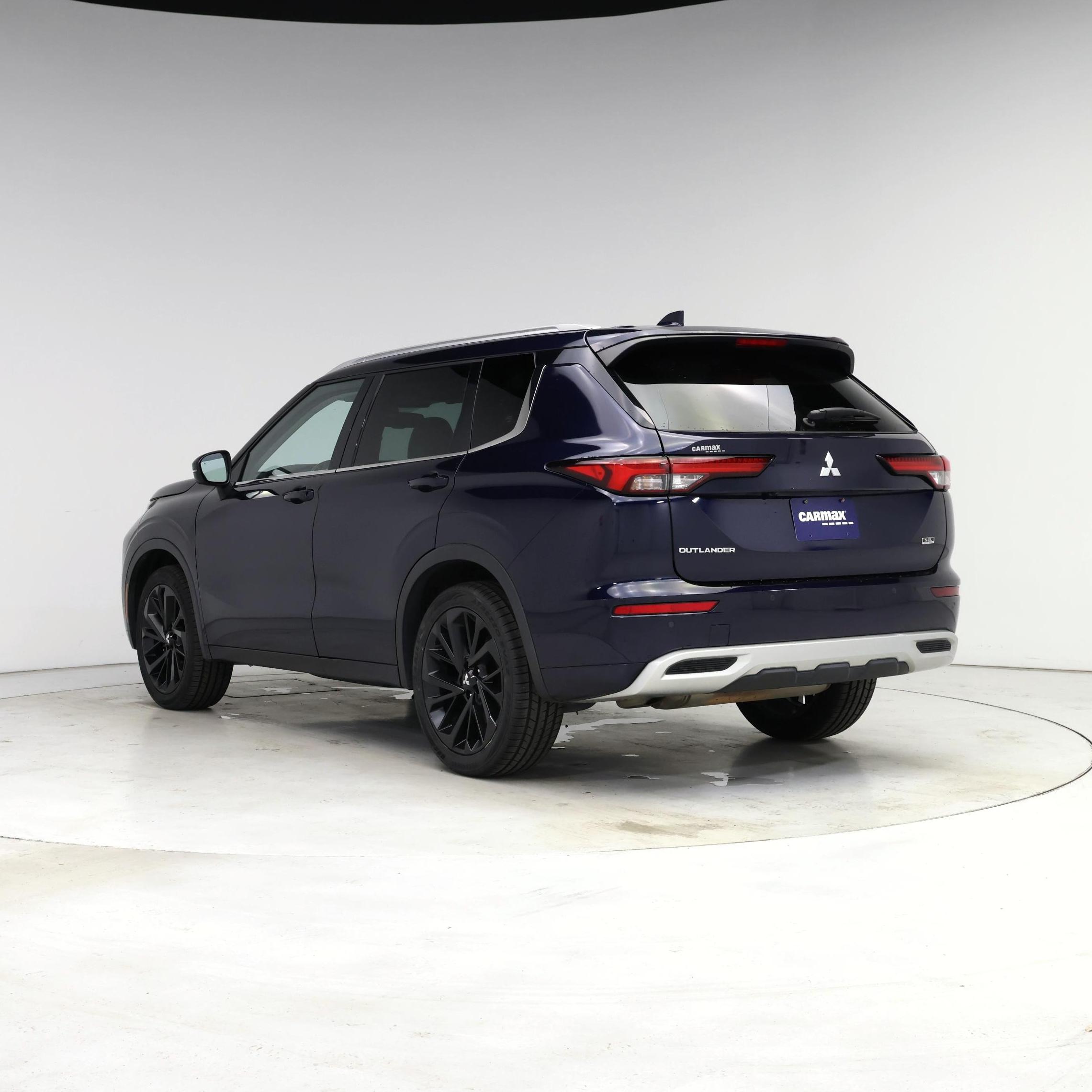 Thumbnail: 2022 Mitsubishi Outlander - 2