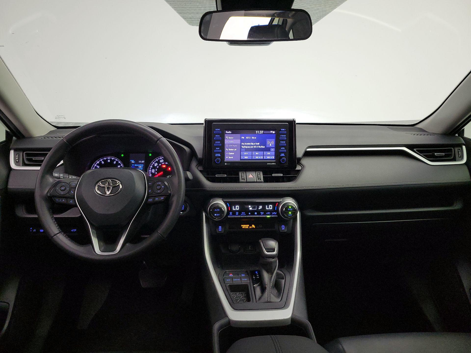 Thumbnail: 2022 Toyota RAV4 - 9
