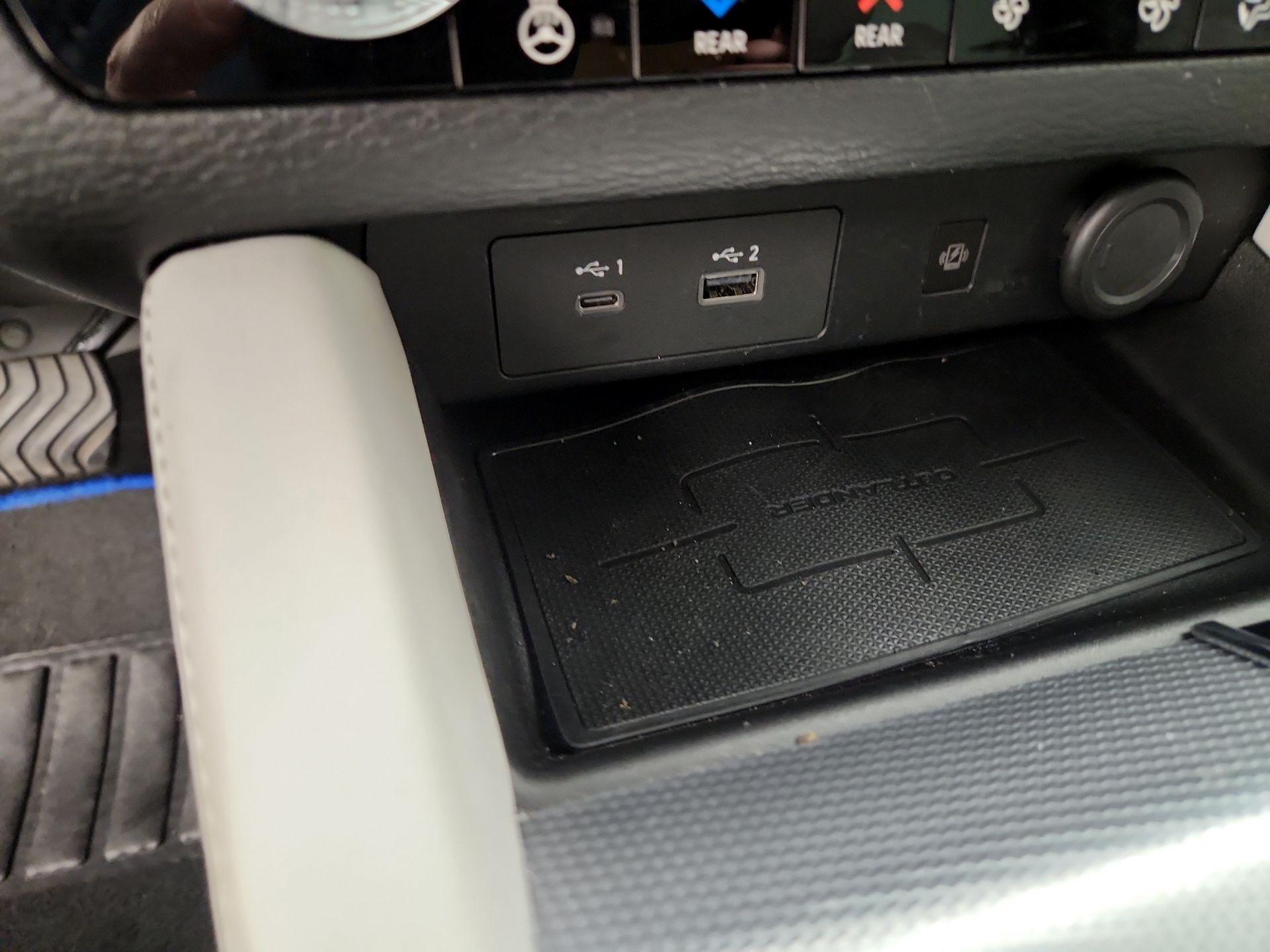 Thumbnail: 2023 Mitsubishi Outlander - 19