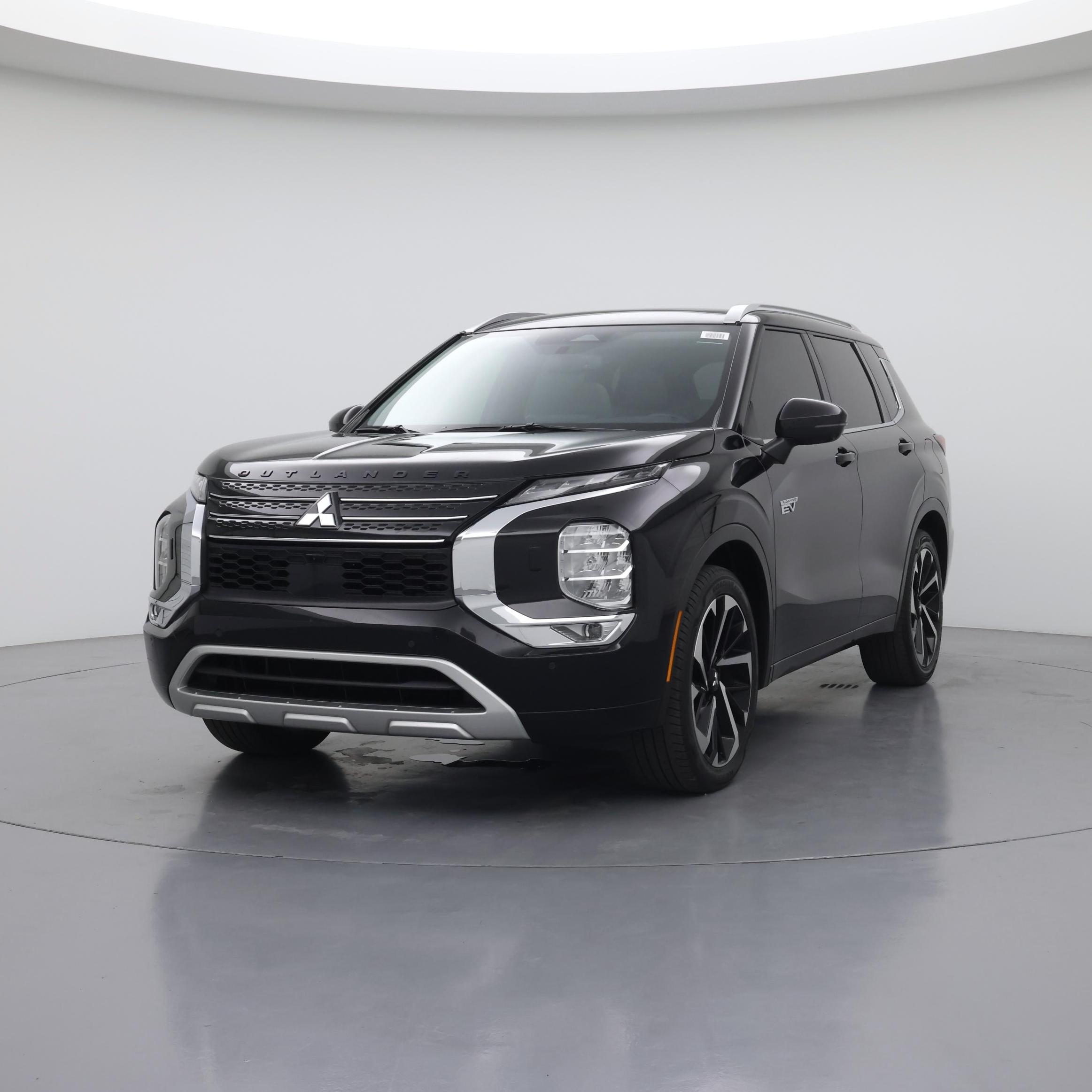 Thumbnail: 2023 Mitsubishi Outlander - 4