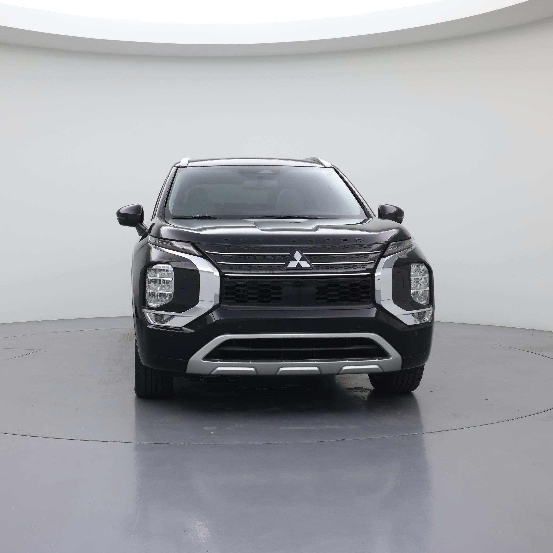 Thumbnail: 2023 Mitsubishi Outlander - 5