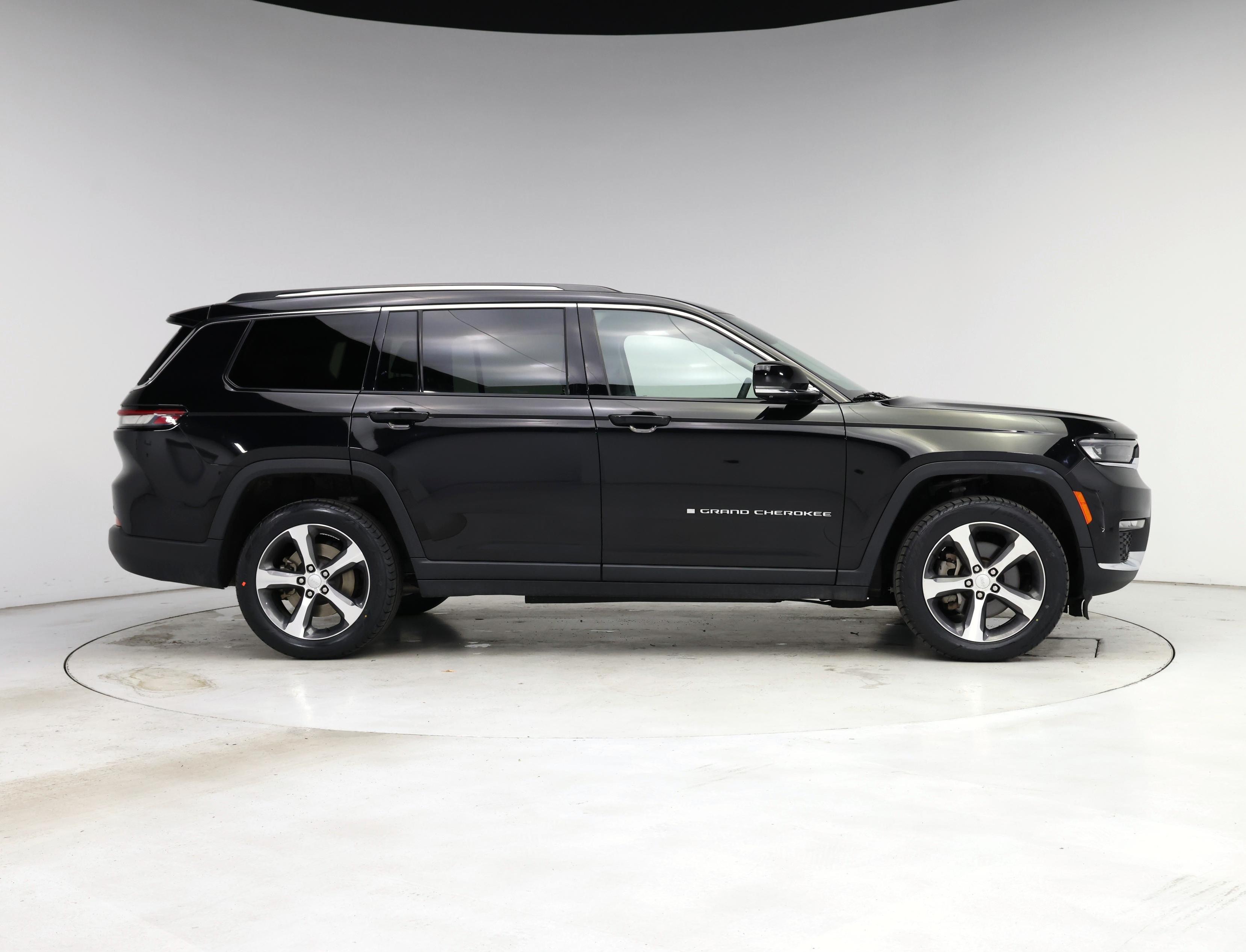 Thumbnail: 2023 Jeep Grand Cherokee L - 7