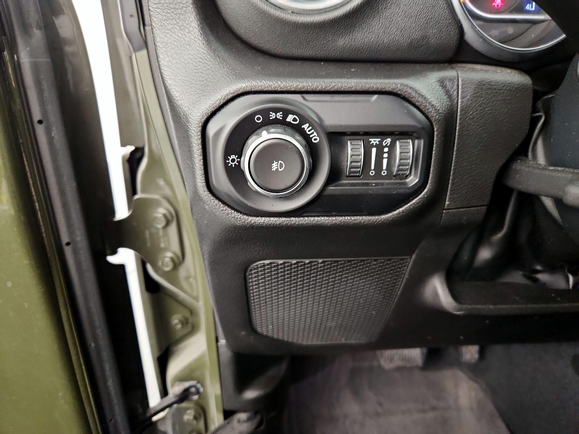 Thumbnail: 2022 Jeep Wrangler - 13