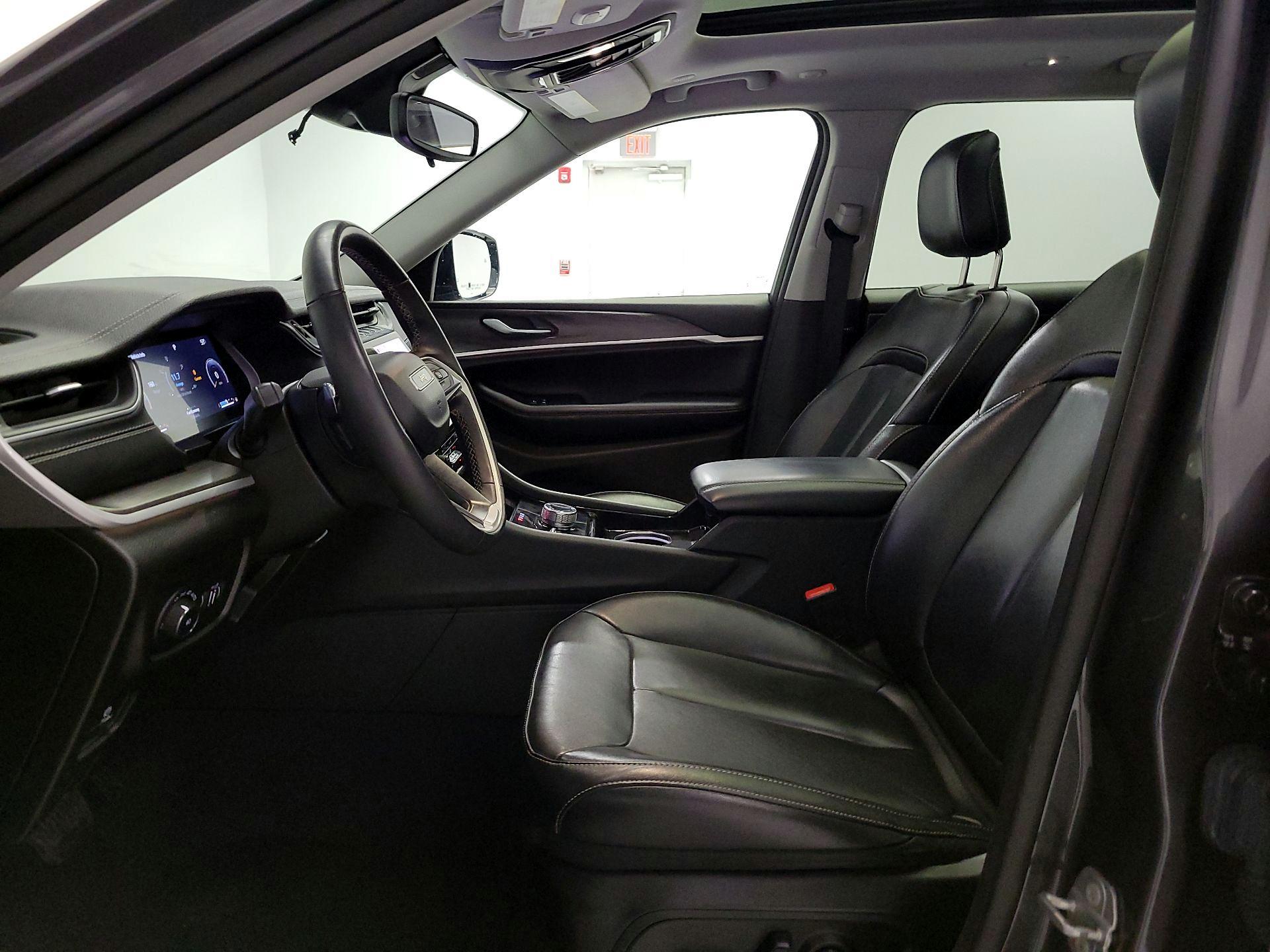 Thumbnail: 2023 Jeep Grand Cherokee L - 11