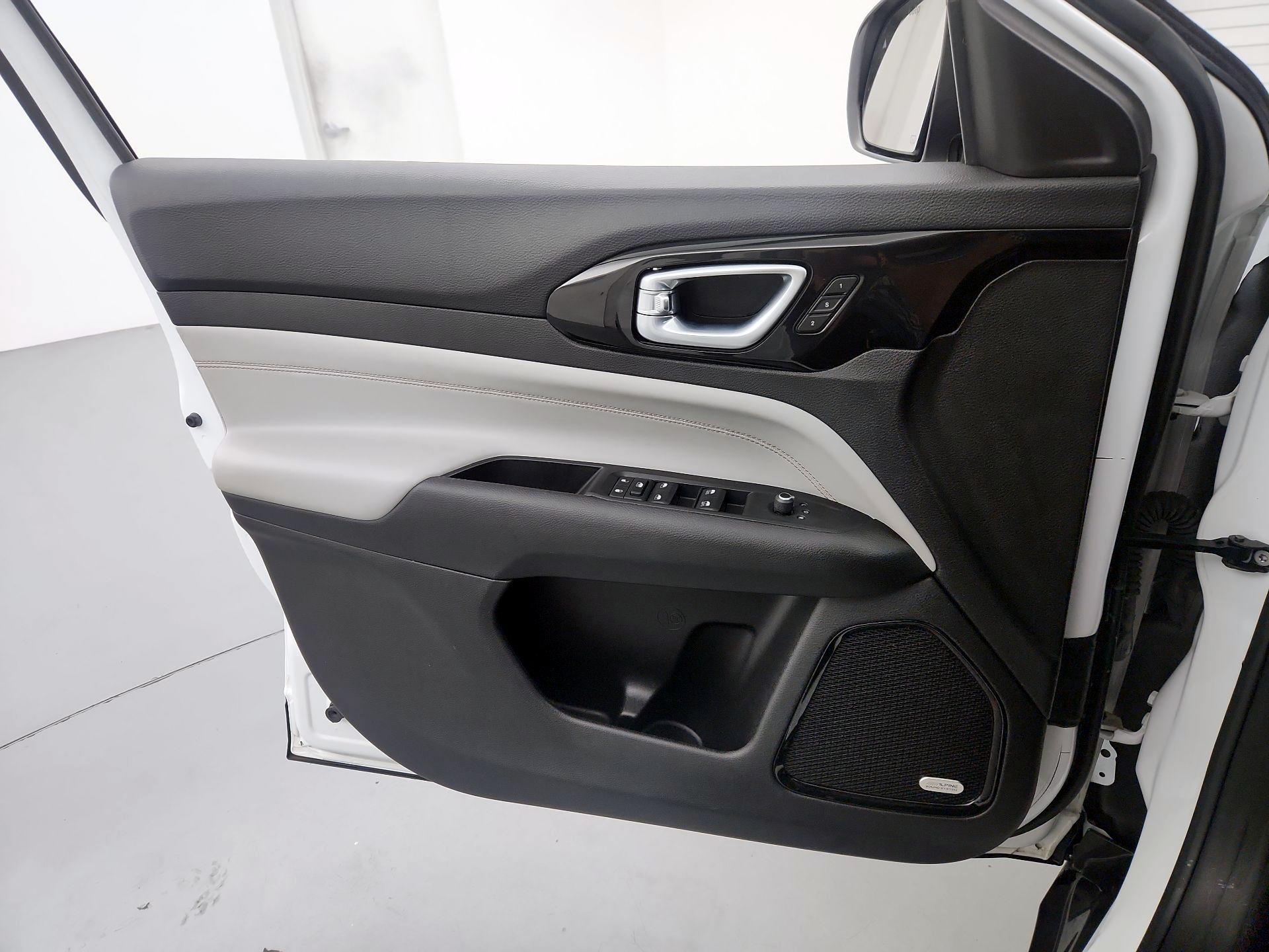 Thumbnail: 2022 Jeep Compass - 12