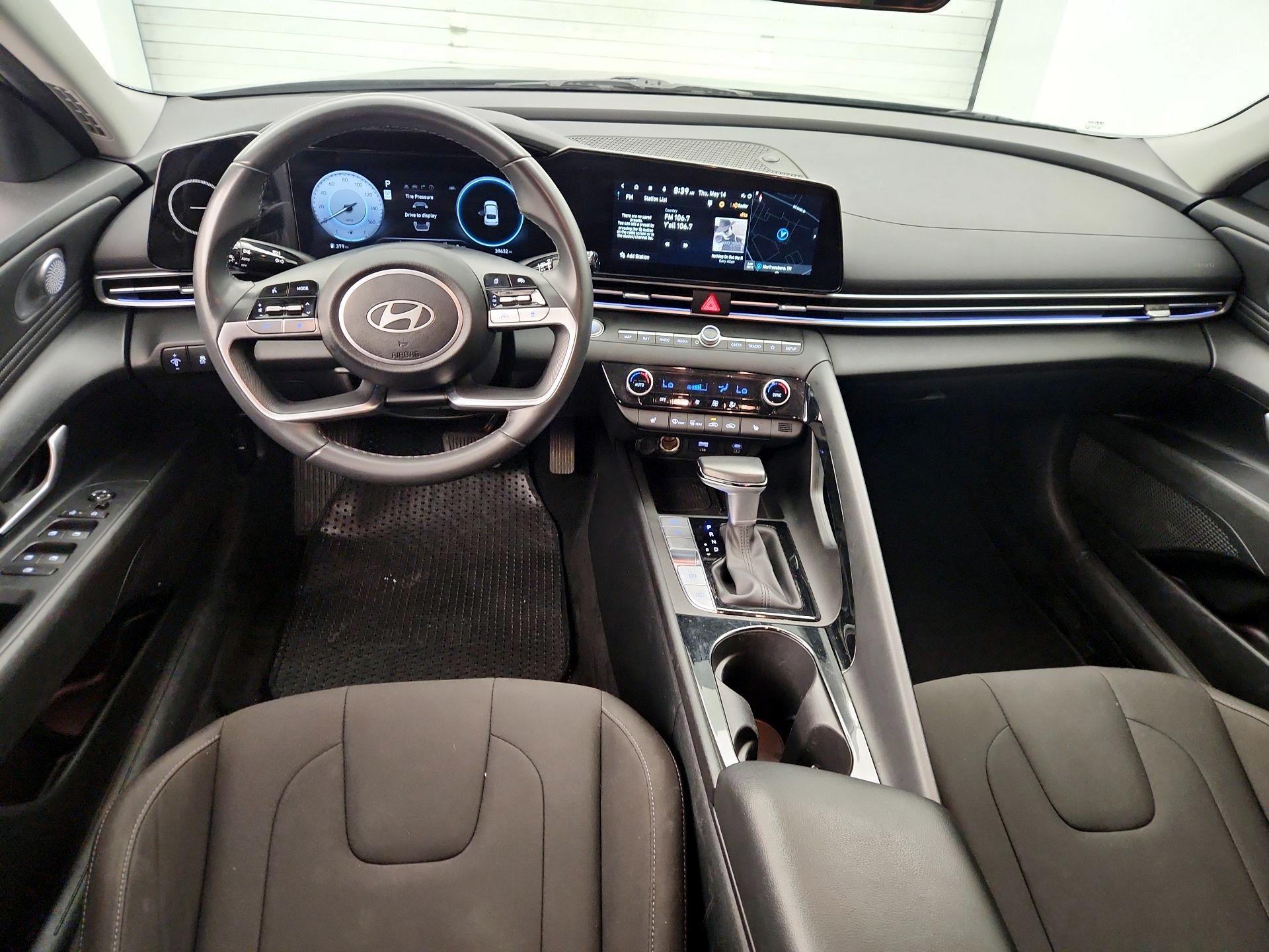 Thumbnail: 2024 Hyundai Elantra - 9