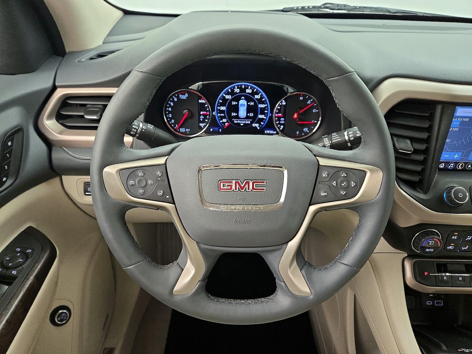2023 GMC Acadia Denali - Photo 11