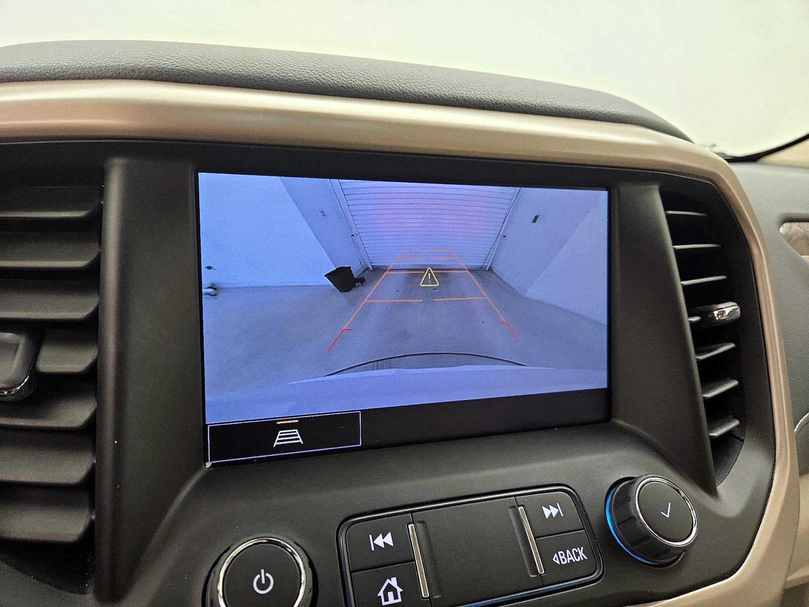 2023 GMC Acadia Denali - Photo 16