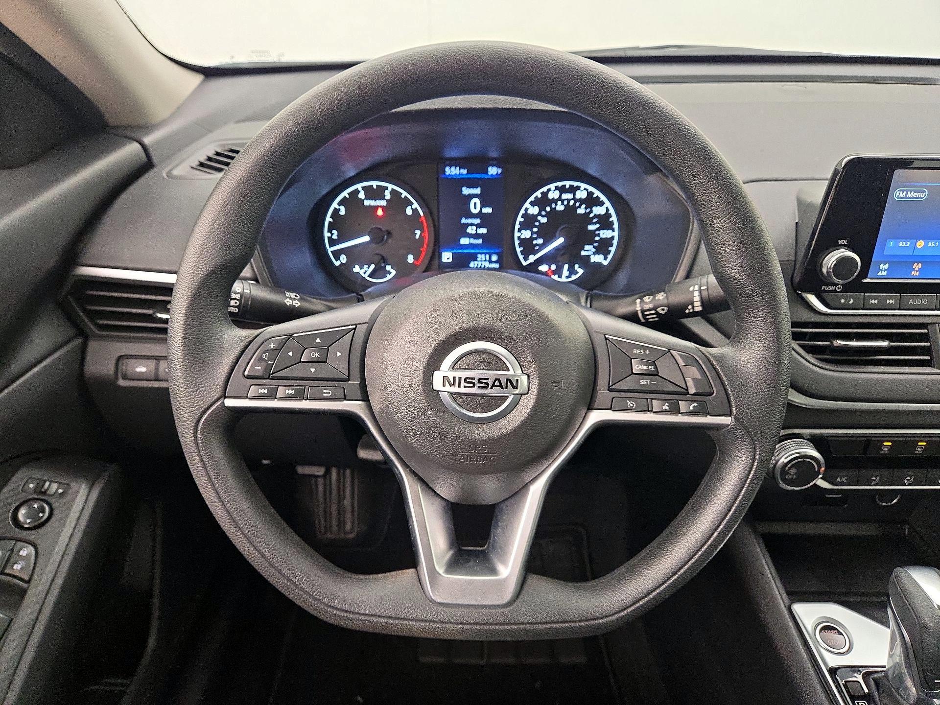 Thumbnail: 2022 Nissan Altima - 10