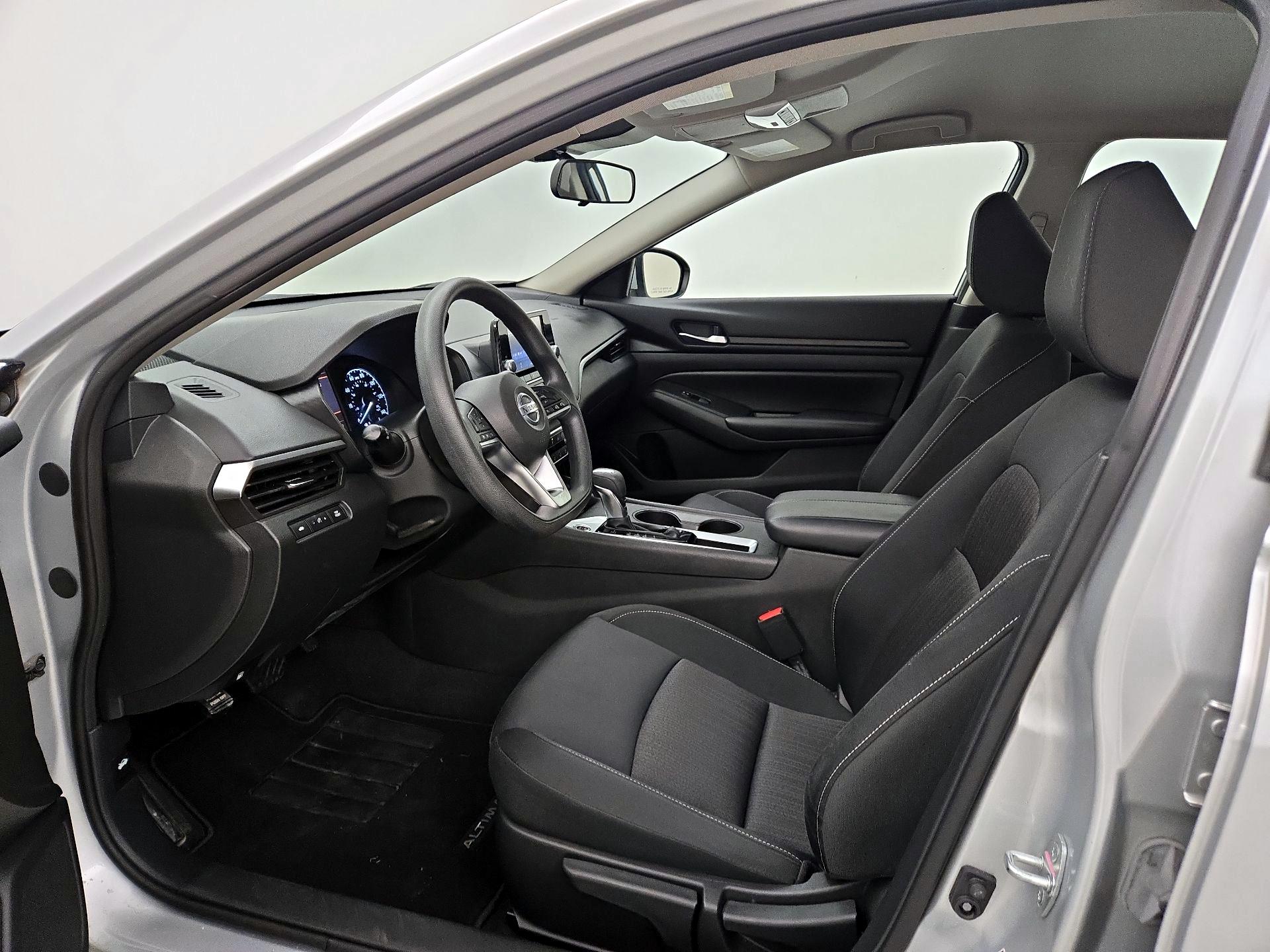 Thumbnail: 2022 Nissan Altima - 11
