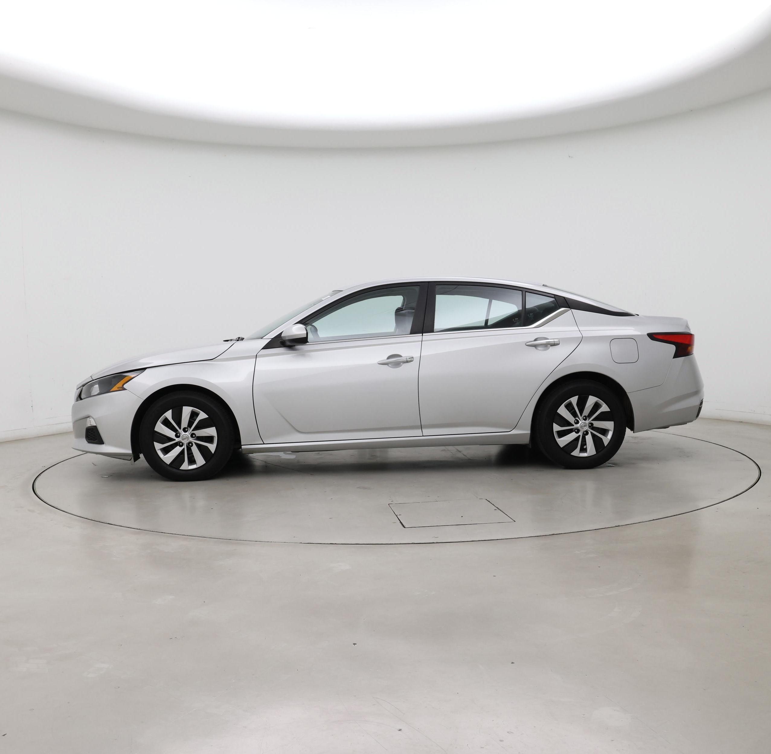 Thumbnail: 2022 Nissan Altima - 3