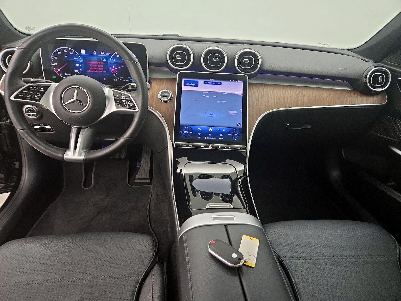 2025 Mercedes-Benz C-Class Sedan C 300 - Photo 10