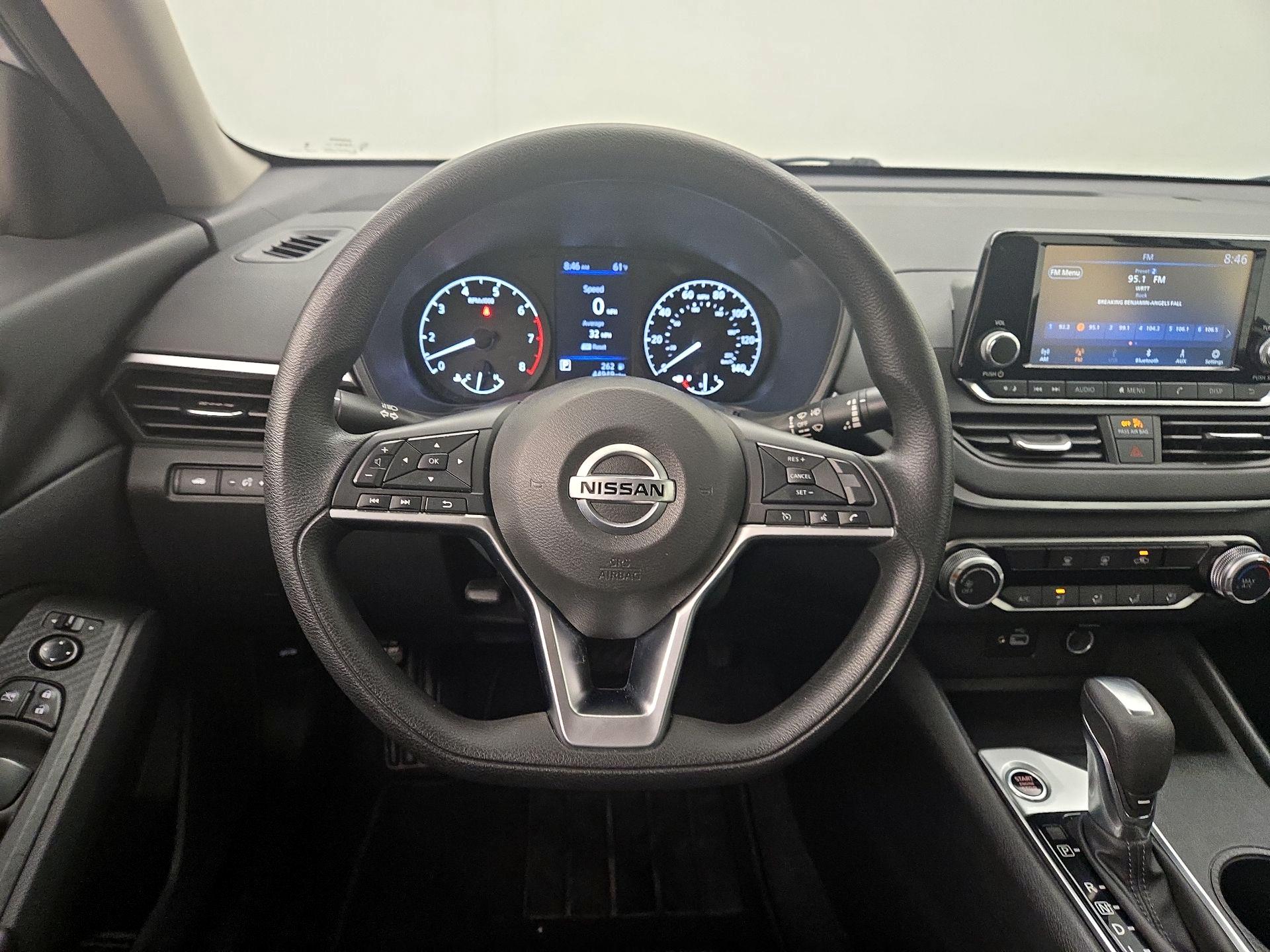 Thumbnail: 2022 Nissan Altima - 10
