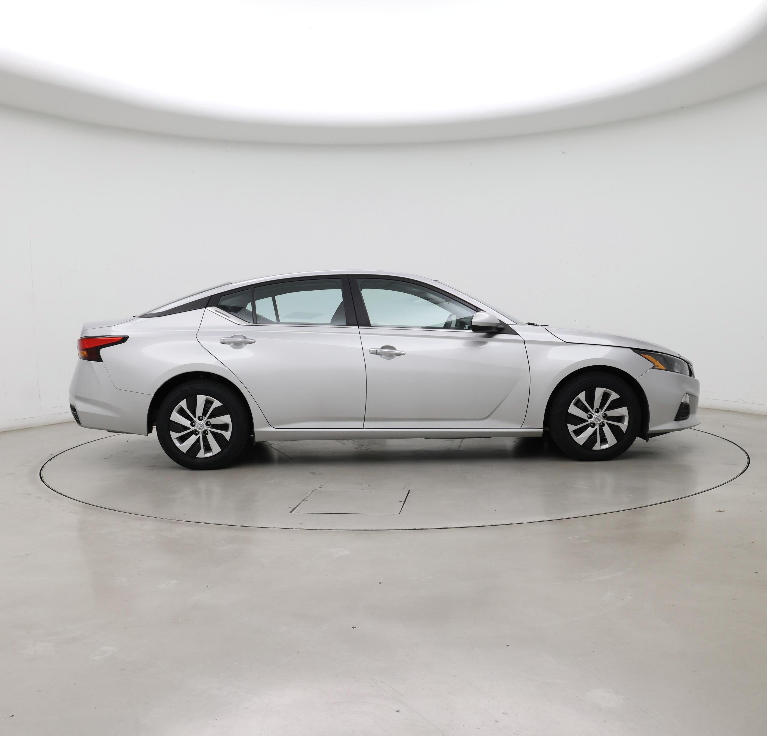 Thumbnail: 2022 Nissan Altima - 7