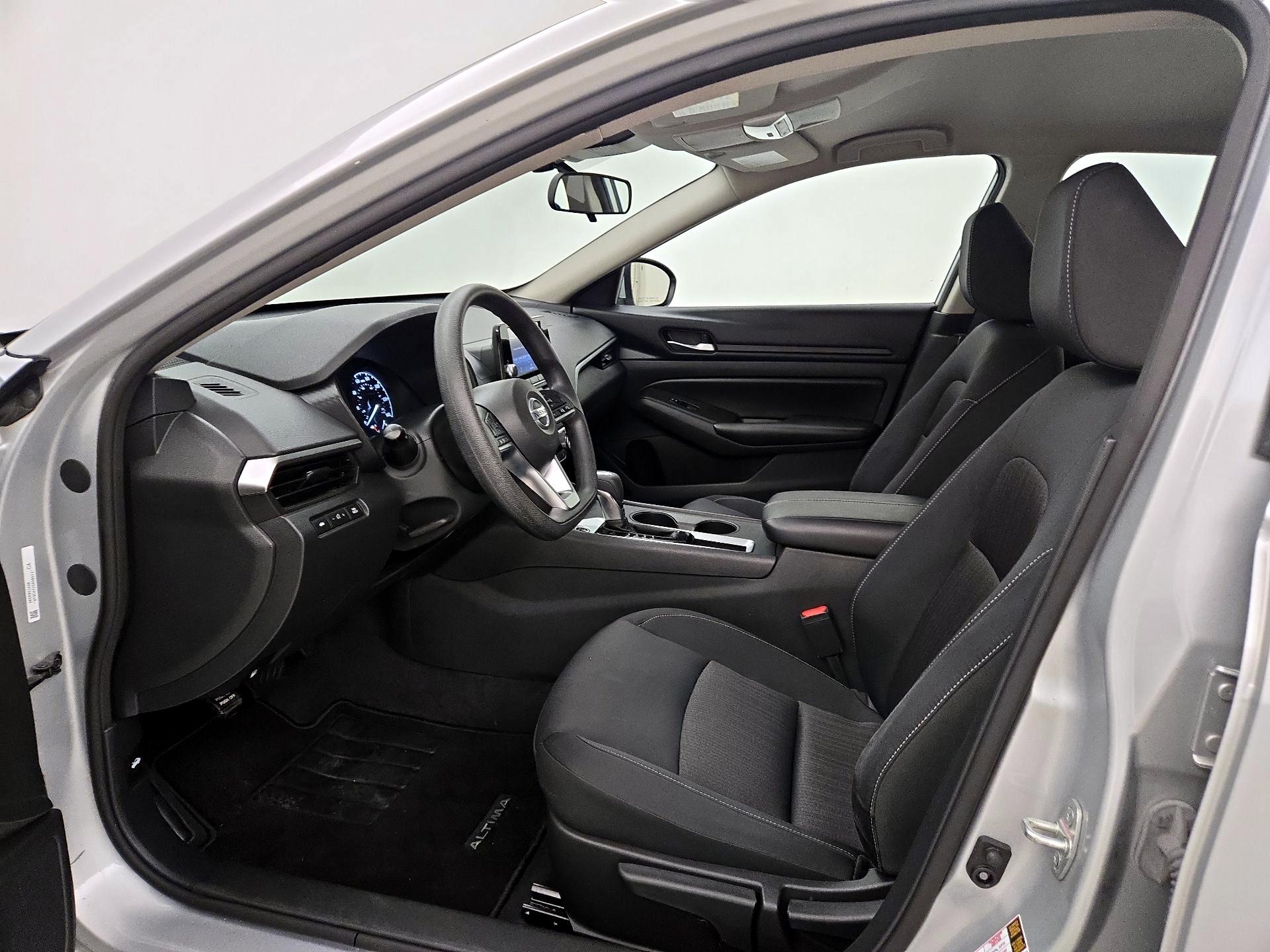 Thumbnail: 2022 Nissan Altima - 11