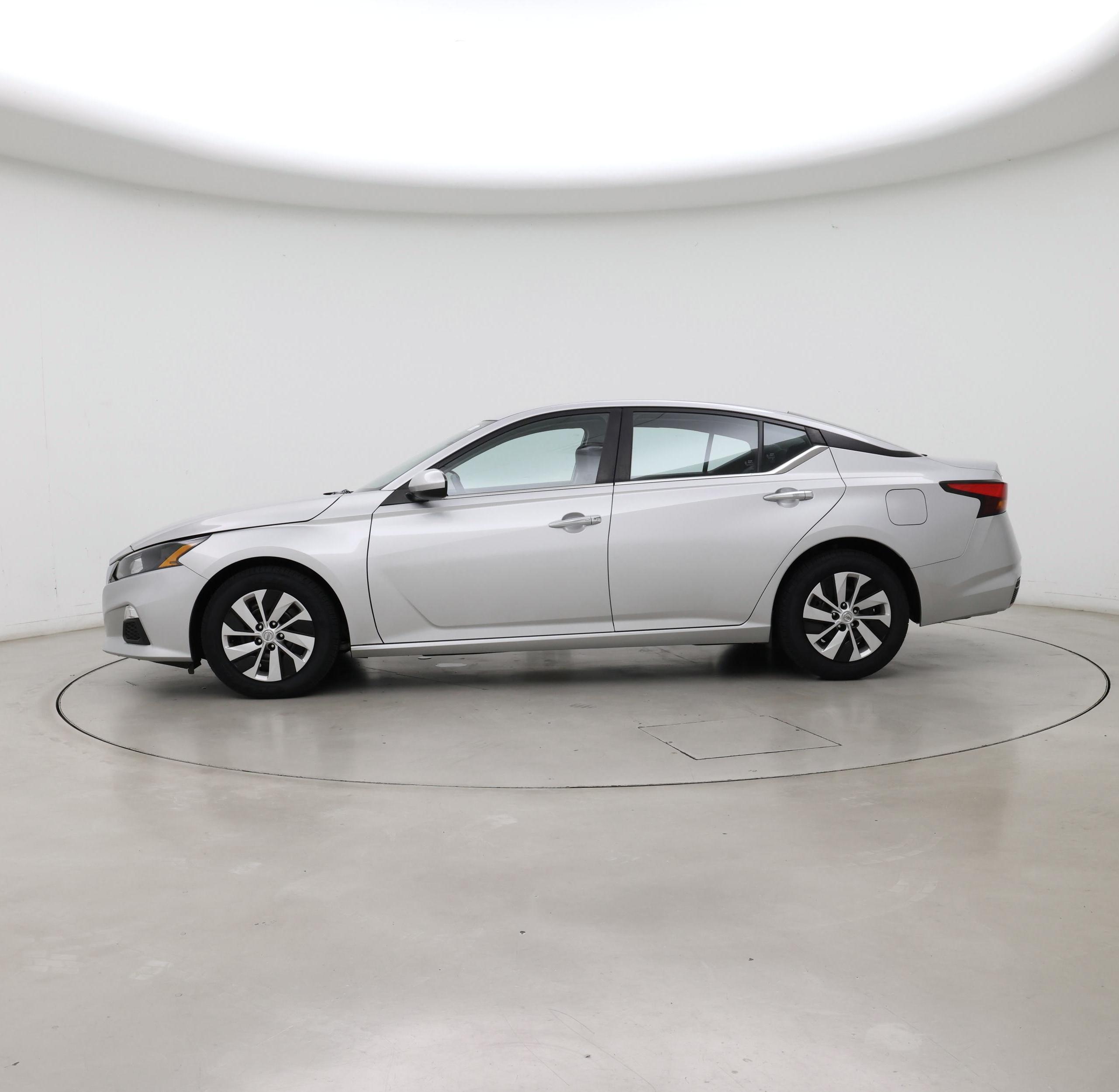 Thumbnail: 2022 Nissan Altima - 3