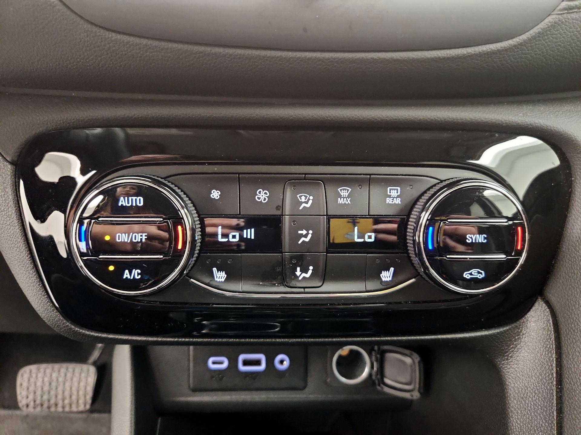 Thumbnail: 2023 Buick Encore GX - 16