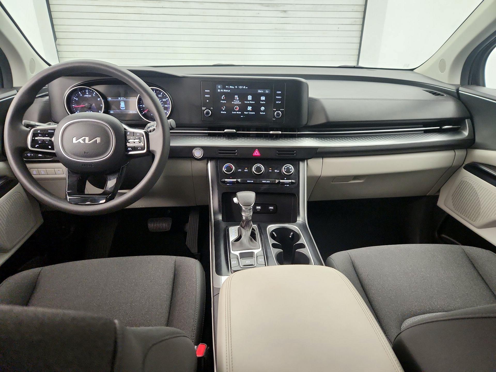 Thumbnail: 2023 Kia Carnival - 9