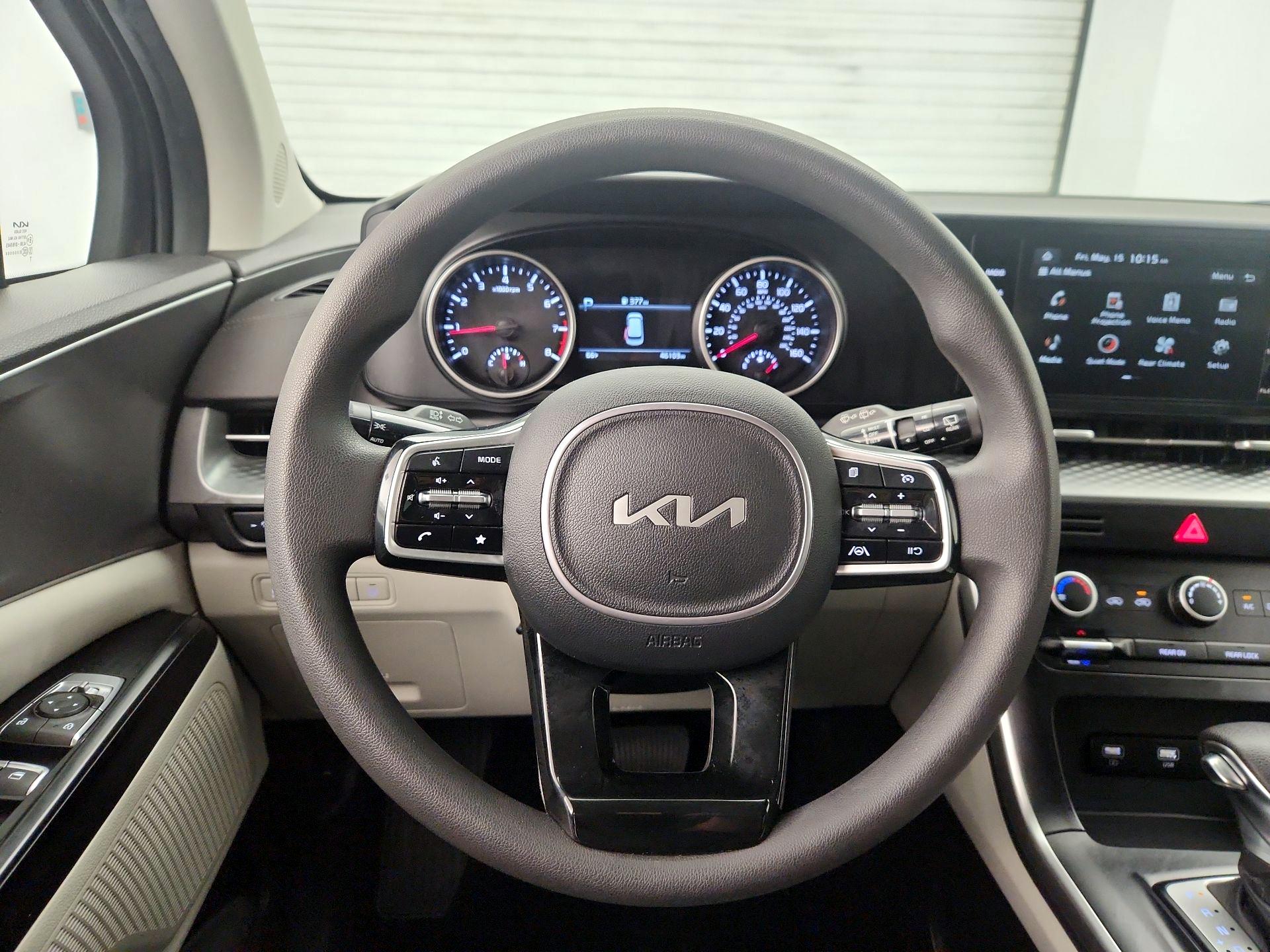 Thumbnail: 2023 Kia Carnival - 10