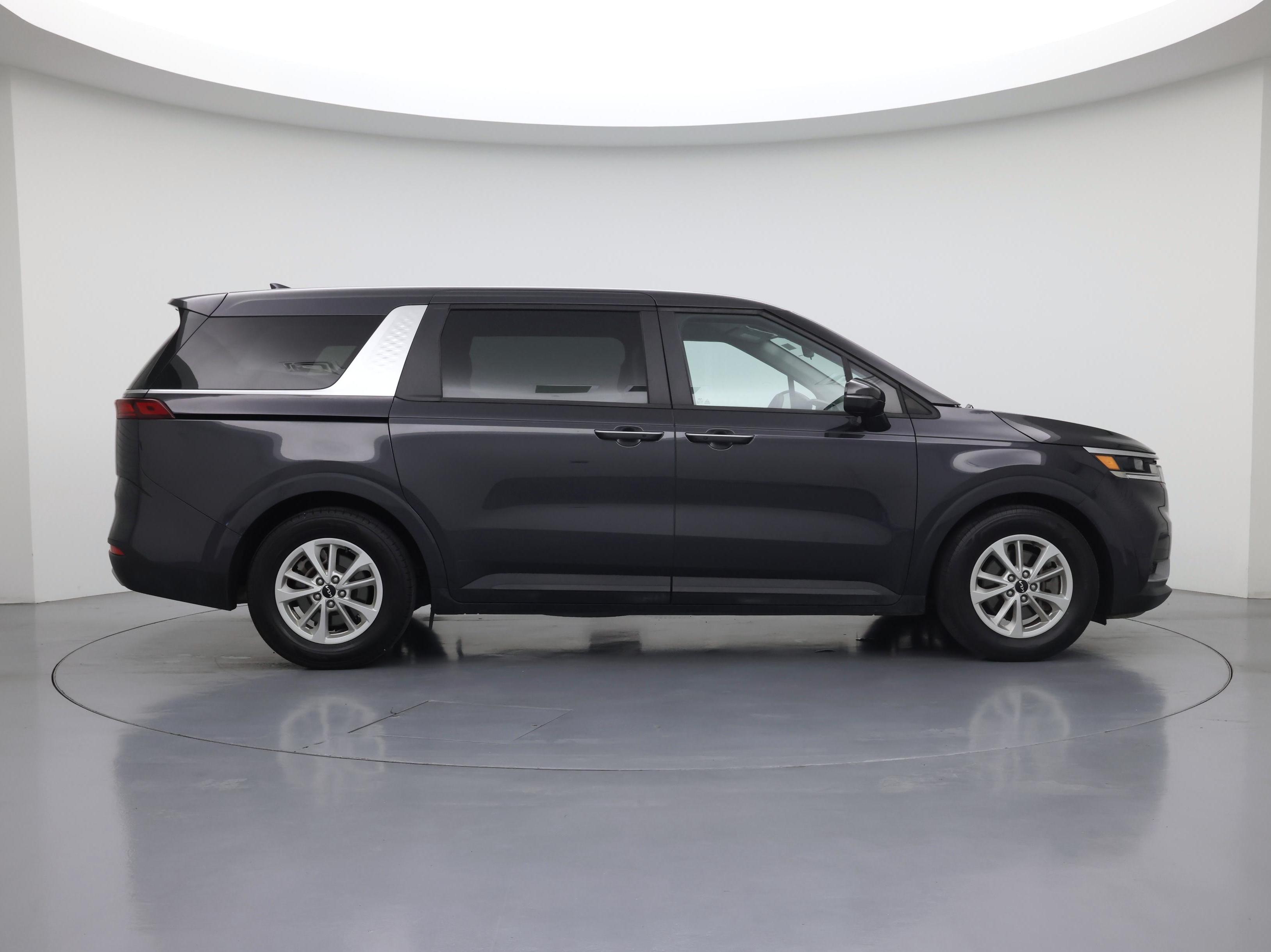 Thumbnail: 2023 Kia Carnival - 7