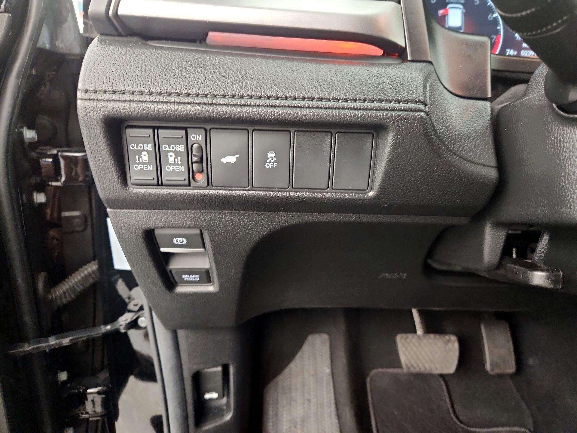 Thumbnail: 2025 Honda Odyssey - 13