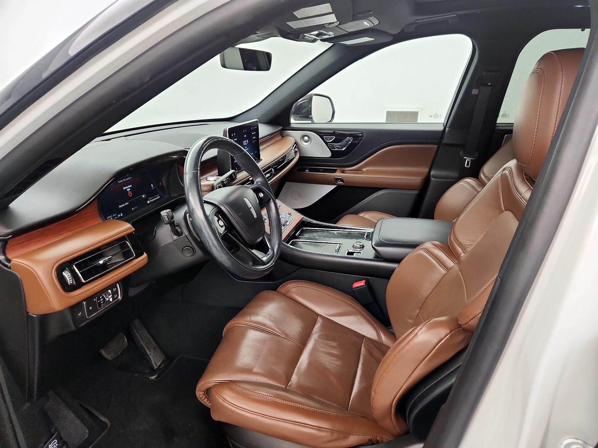 Thumbnail: 2021 Lincoln Aviator - 11