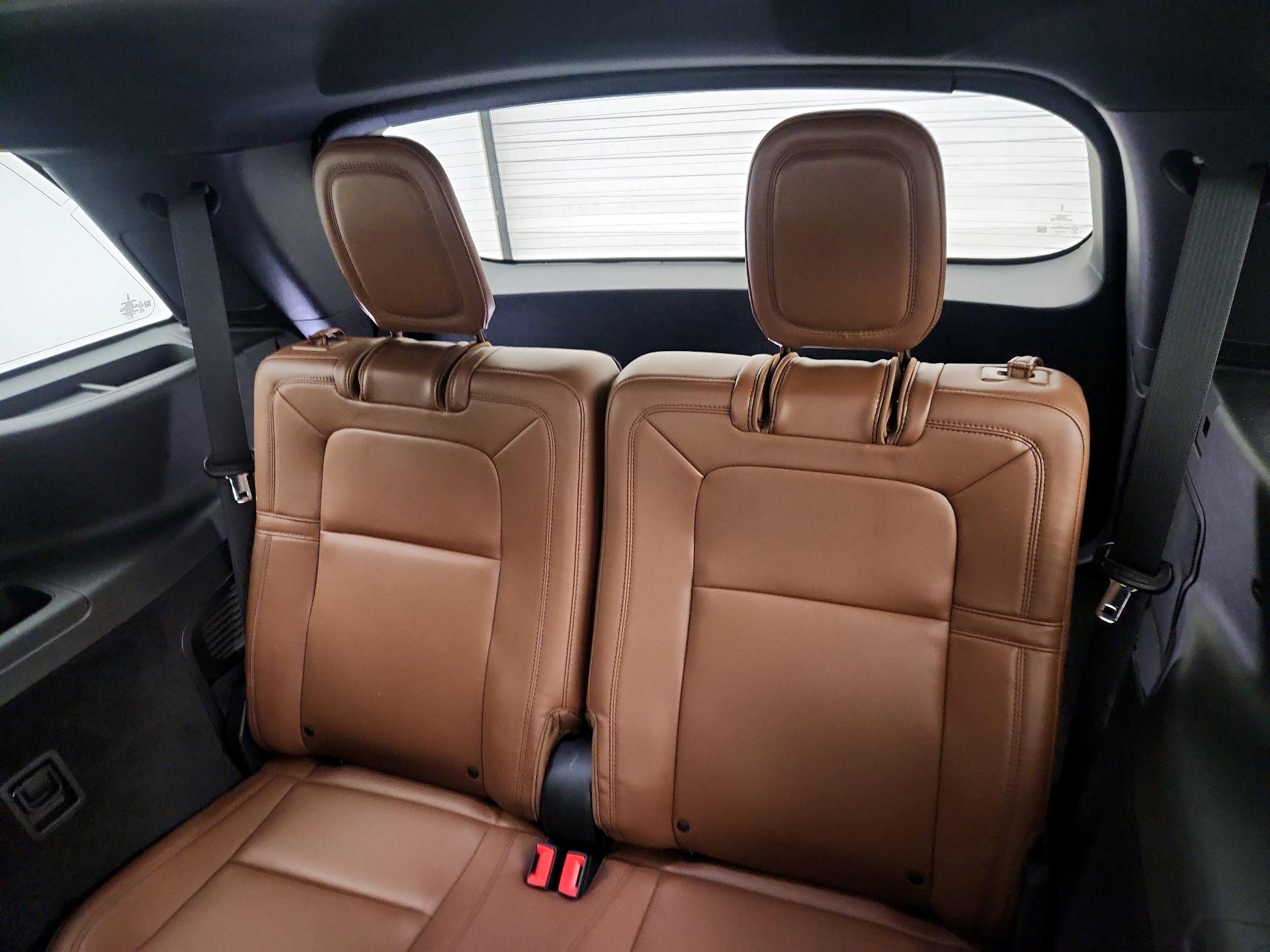 Thumbnail: 2021 Lincoln Aviator - 20