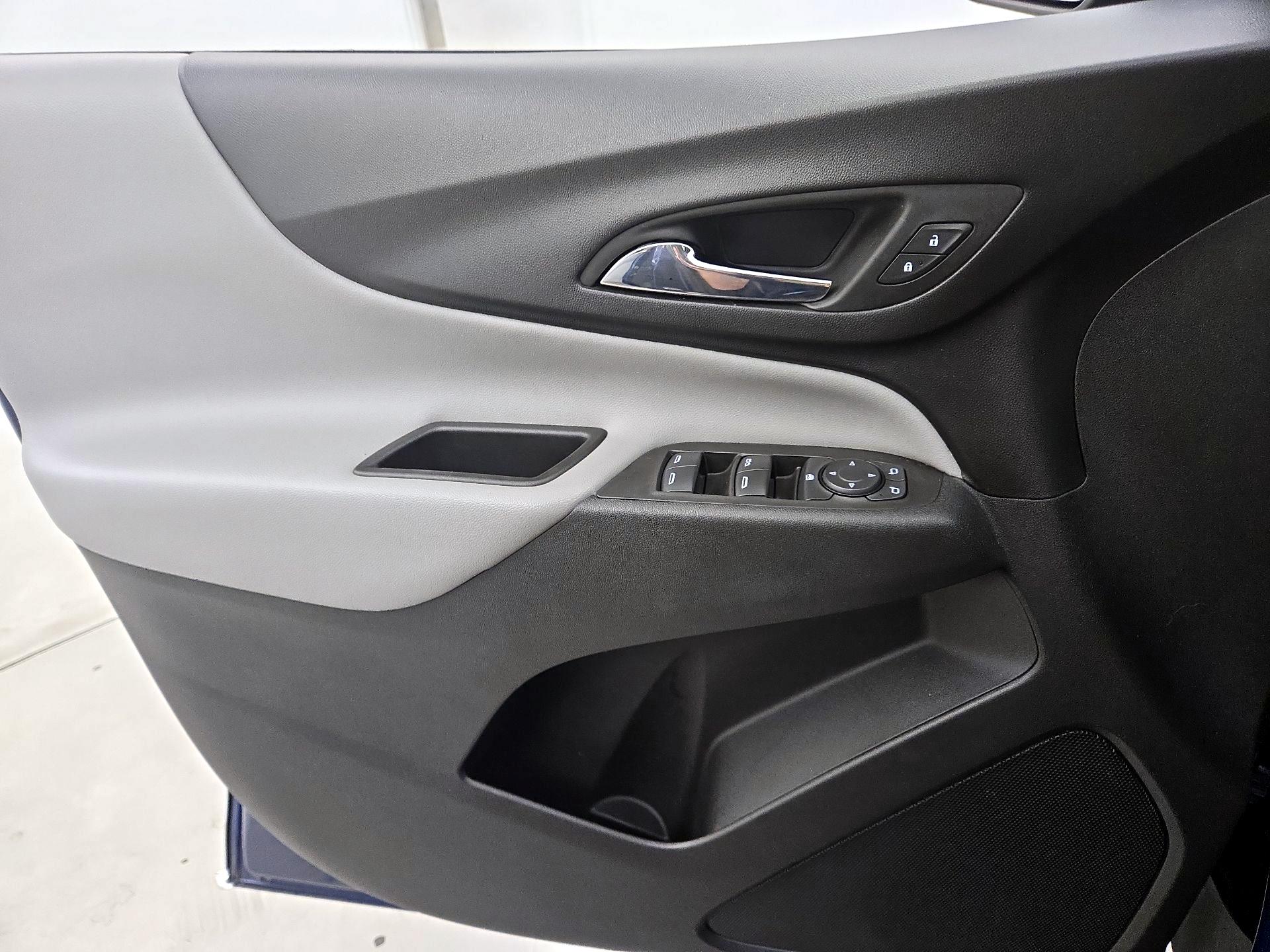 Thumbnail: 2022 Chevrolet Equinox - 12
