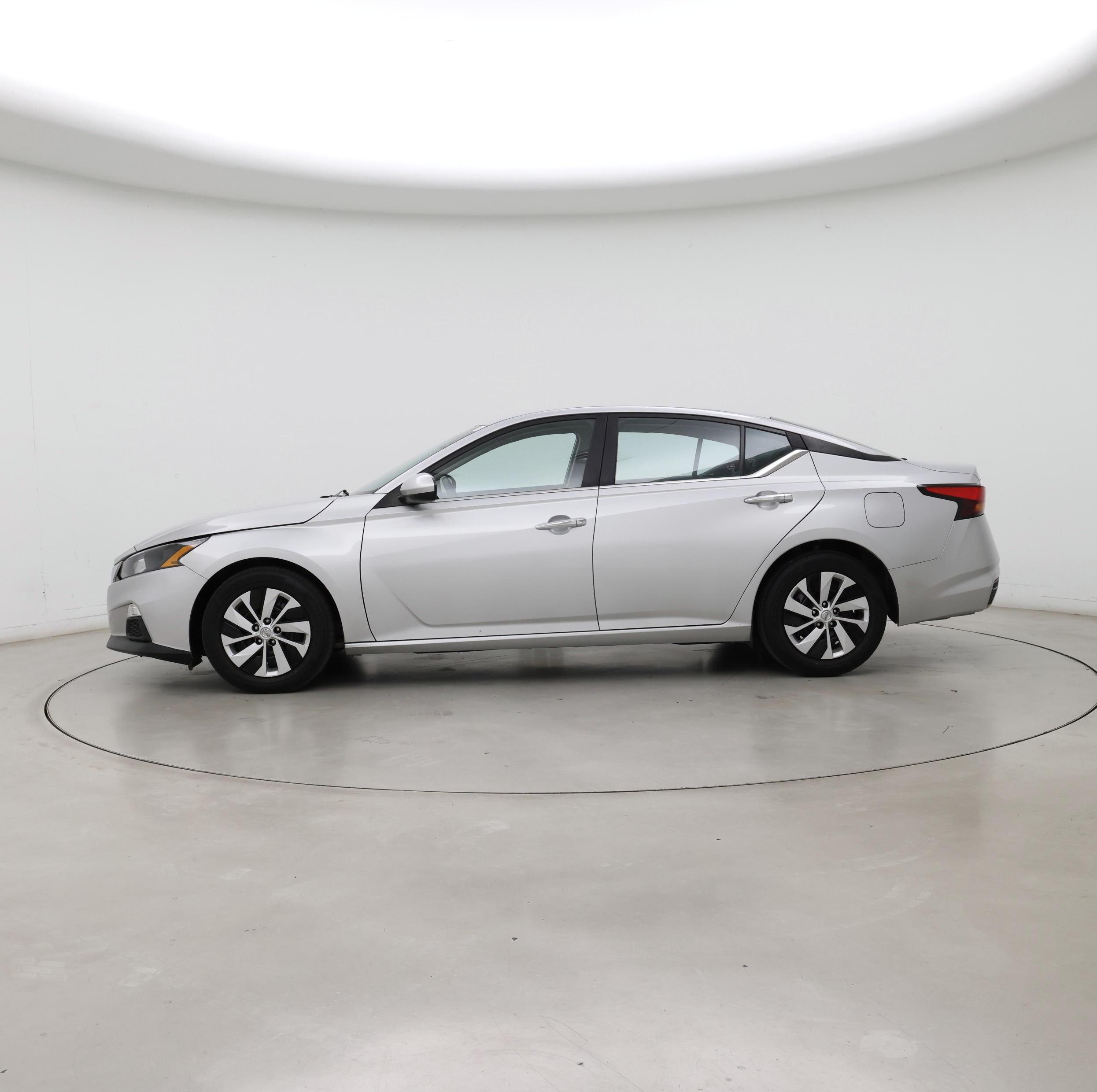 Thumbnail: 2022 Nissan Altima - 3