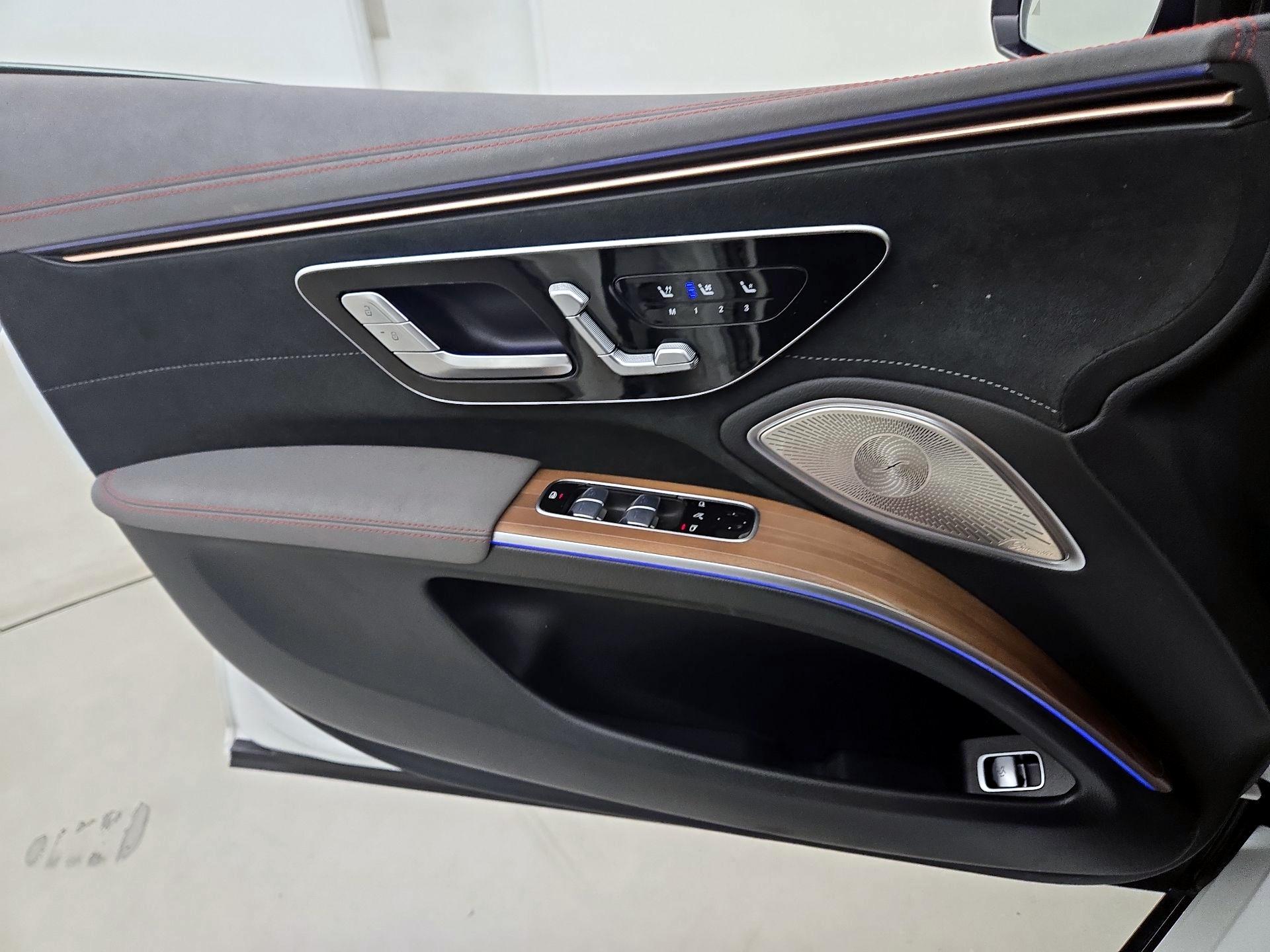 Thumbnail: 2022 Mercedes-Benz EQS - 12
