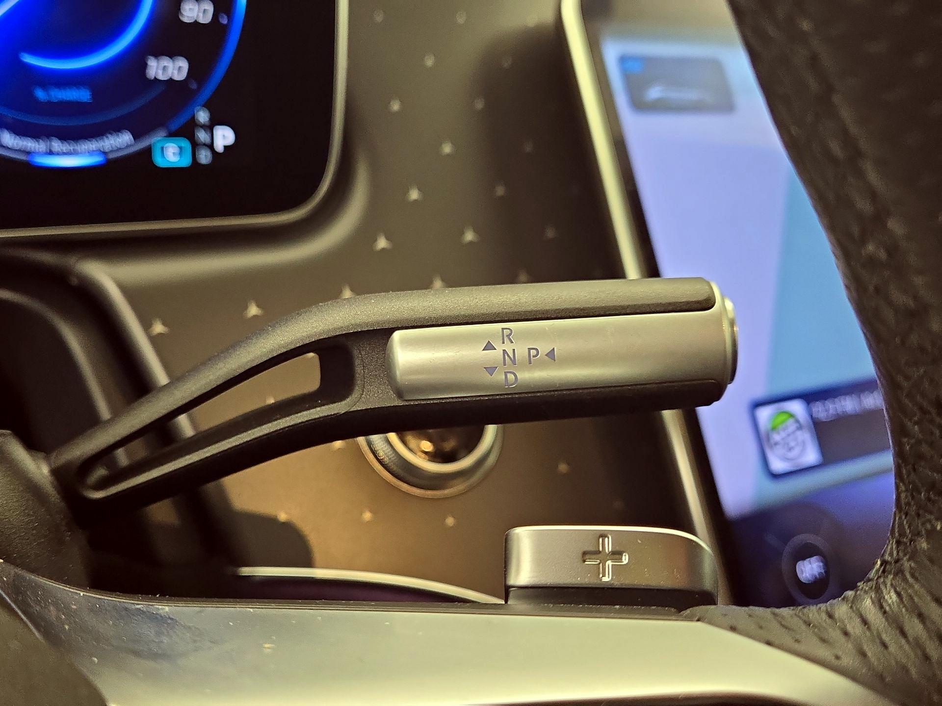 Thumbnail: 2023 Mercedes-Benz EQS - 18