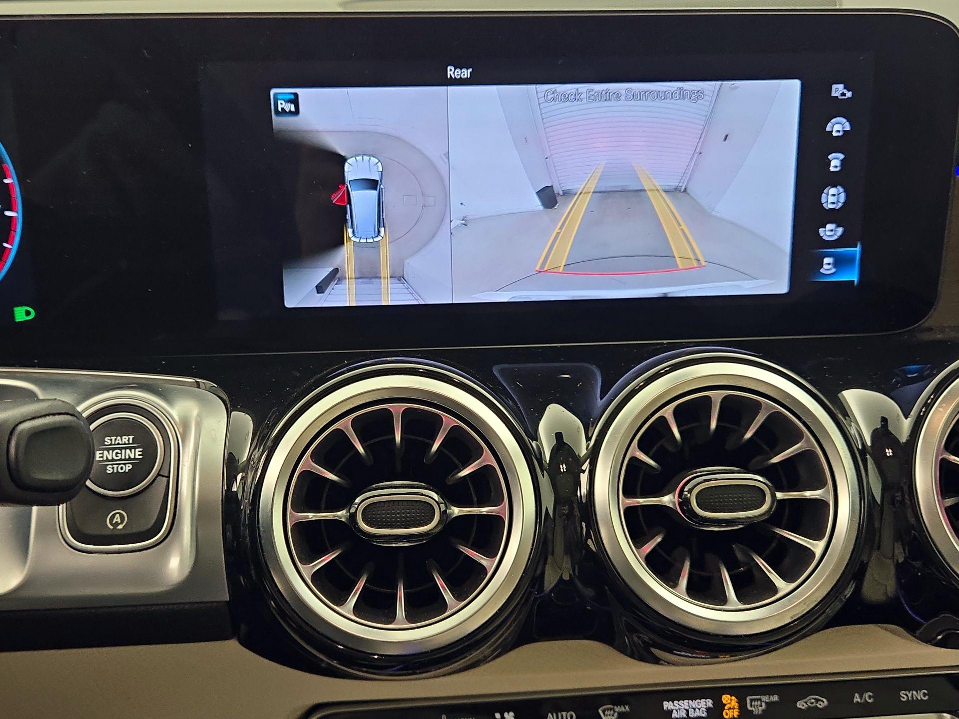 Thumbnail: 2023 Mercedes-Benz GLB - 14